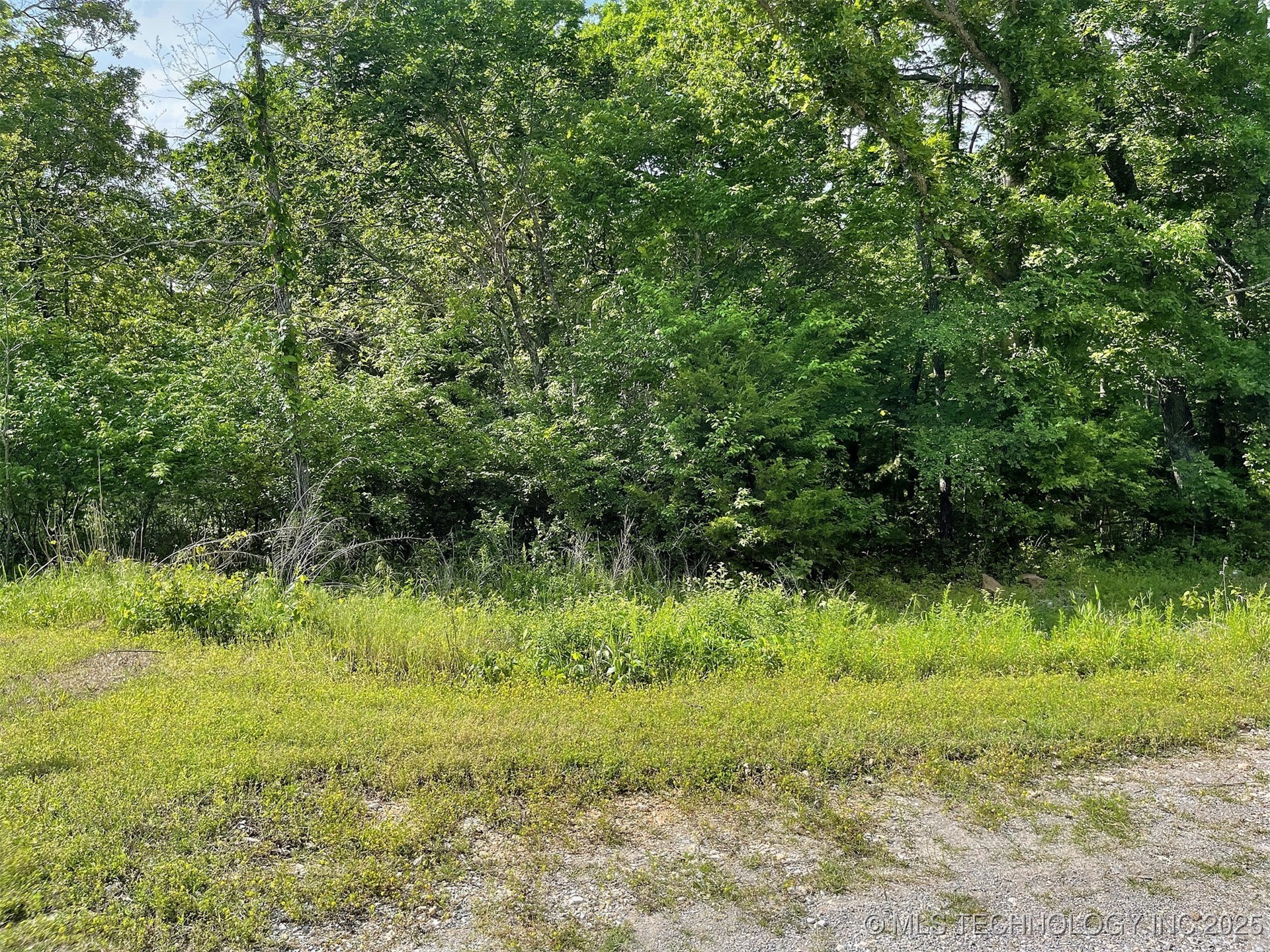 S Hickory Lane Property Photo 2