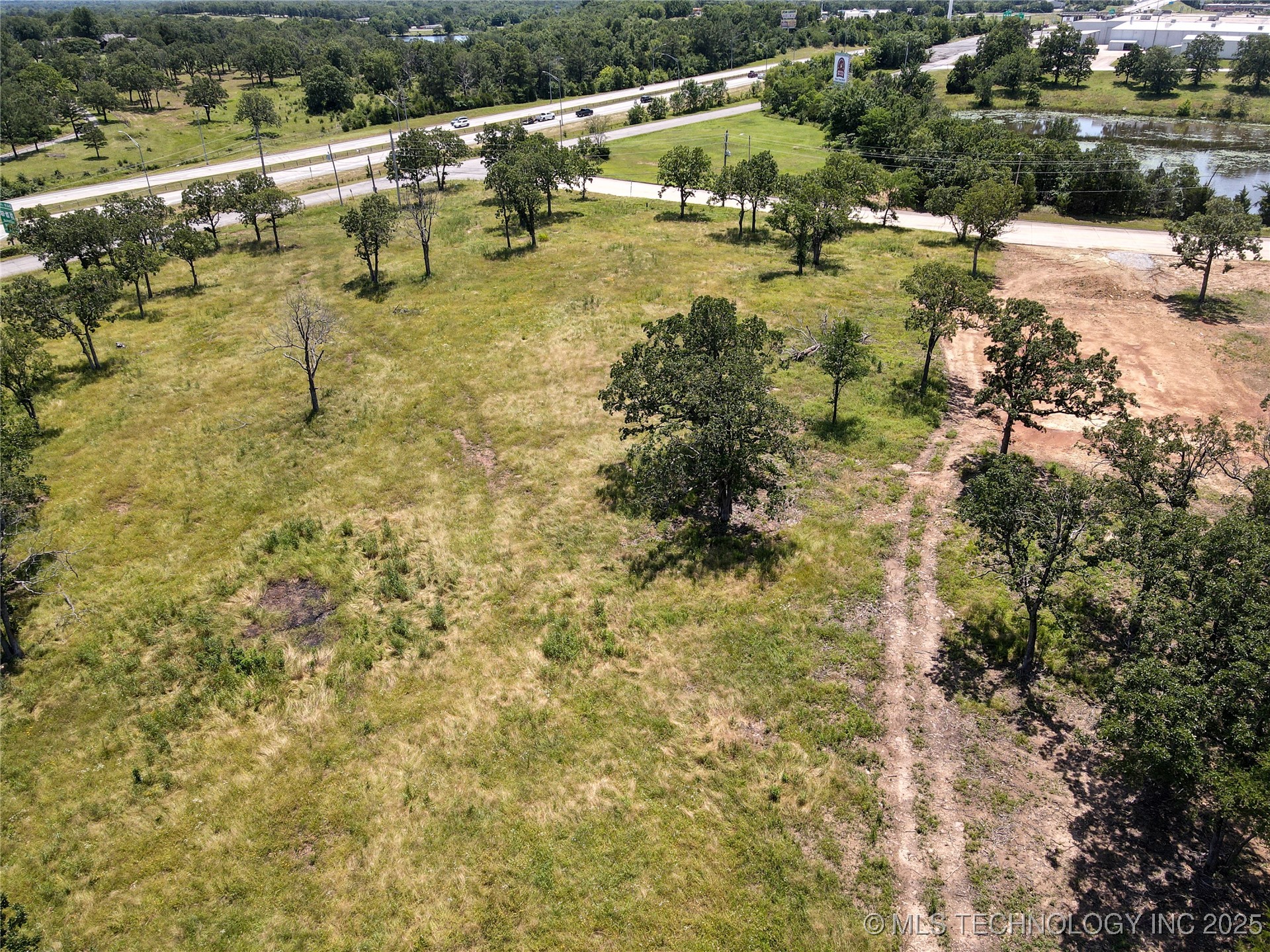 N George Nigh Bypass Property Photo 24