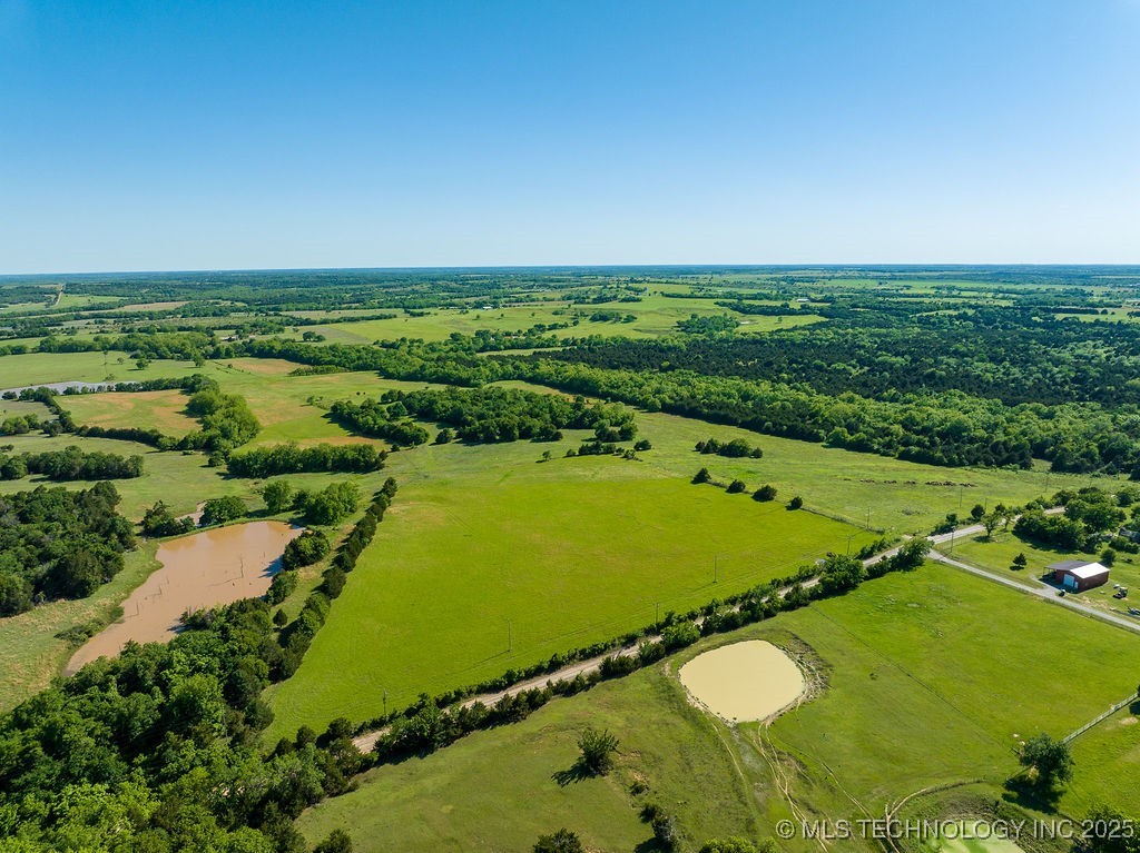 11 E 750 Road Property Photo 9