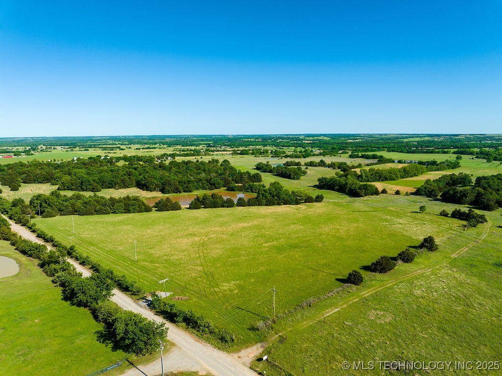 11 E 750 Road Property Photo 15