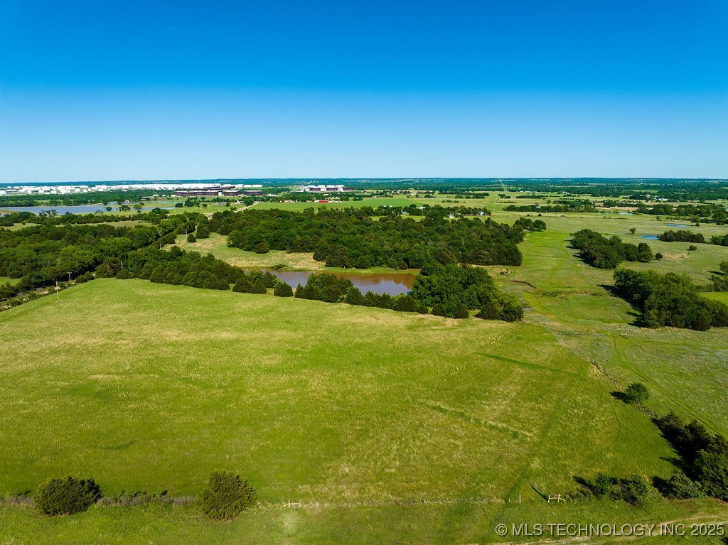 11 E 750 Road Property Photo 22