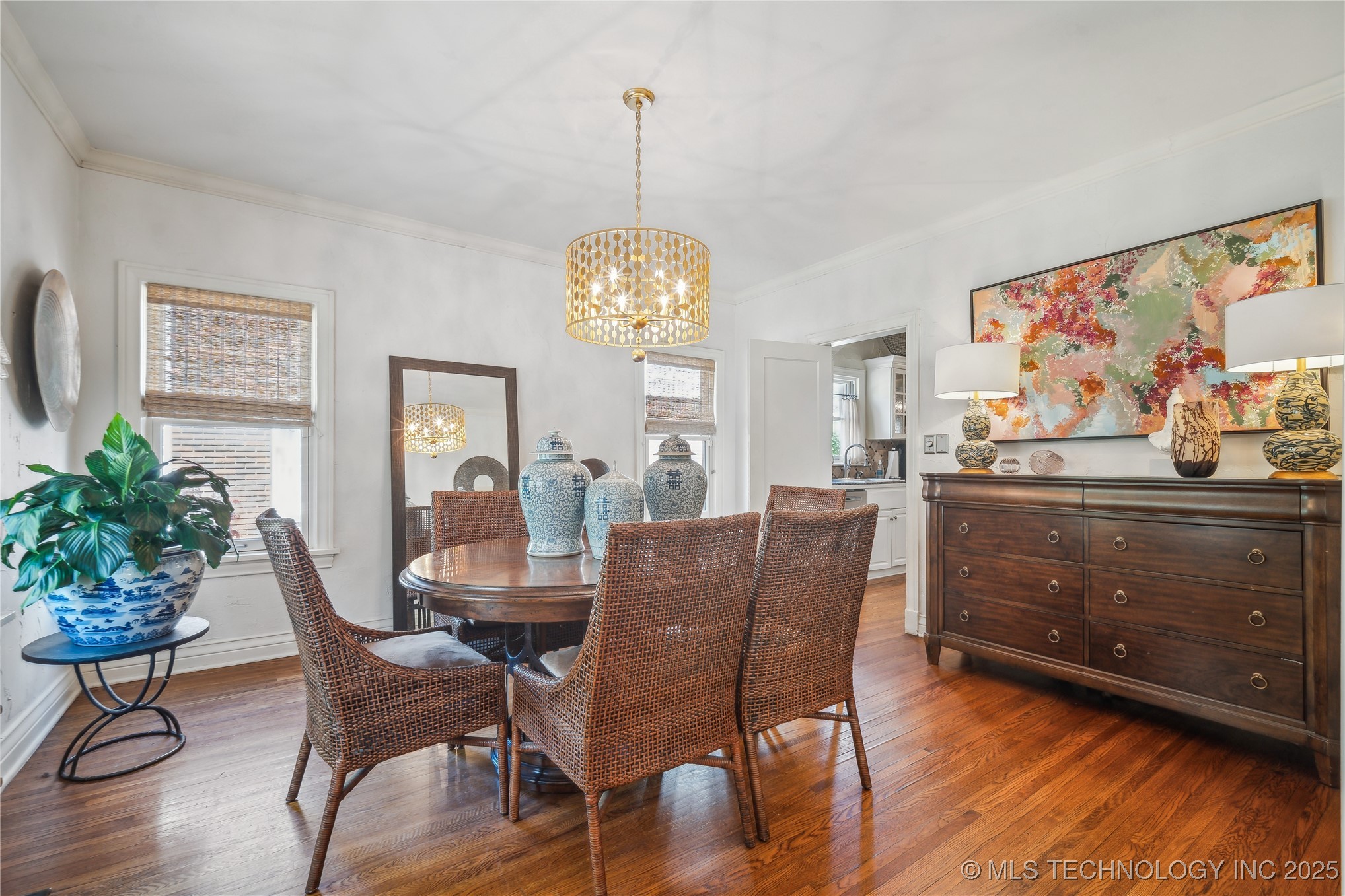 2251 S Saint Louis Avenue Property Photo 15