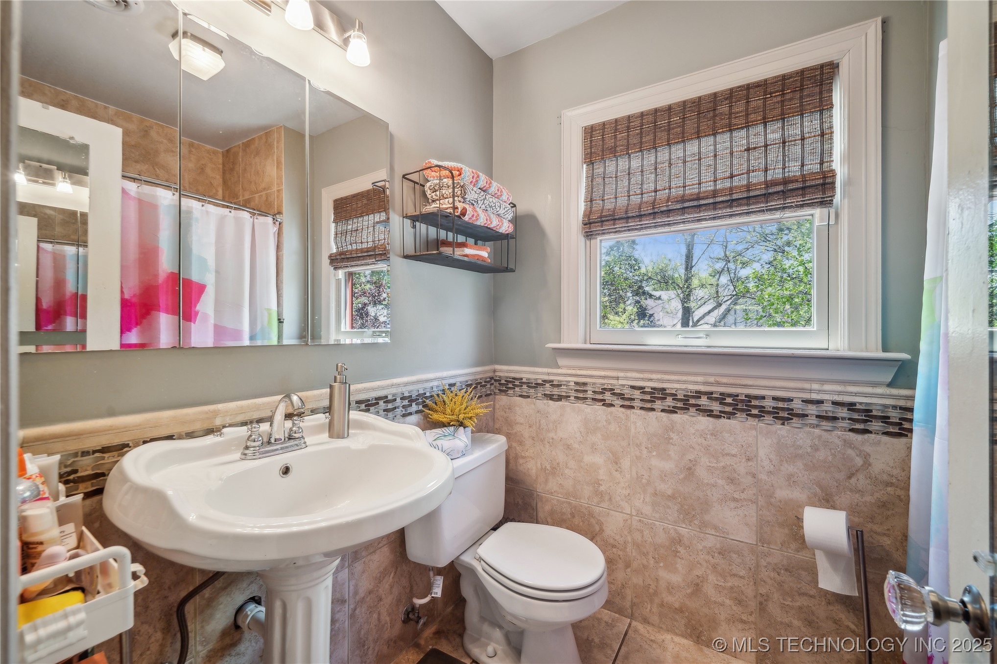 2251 S Saint Louis Avenue Property Photo 28