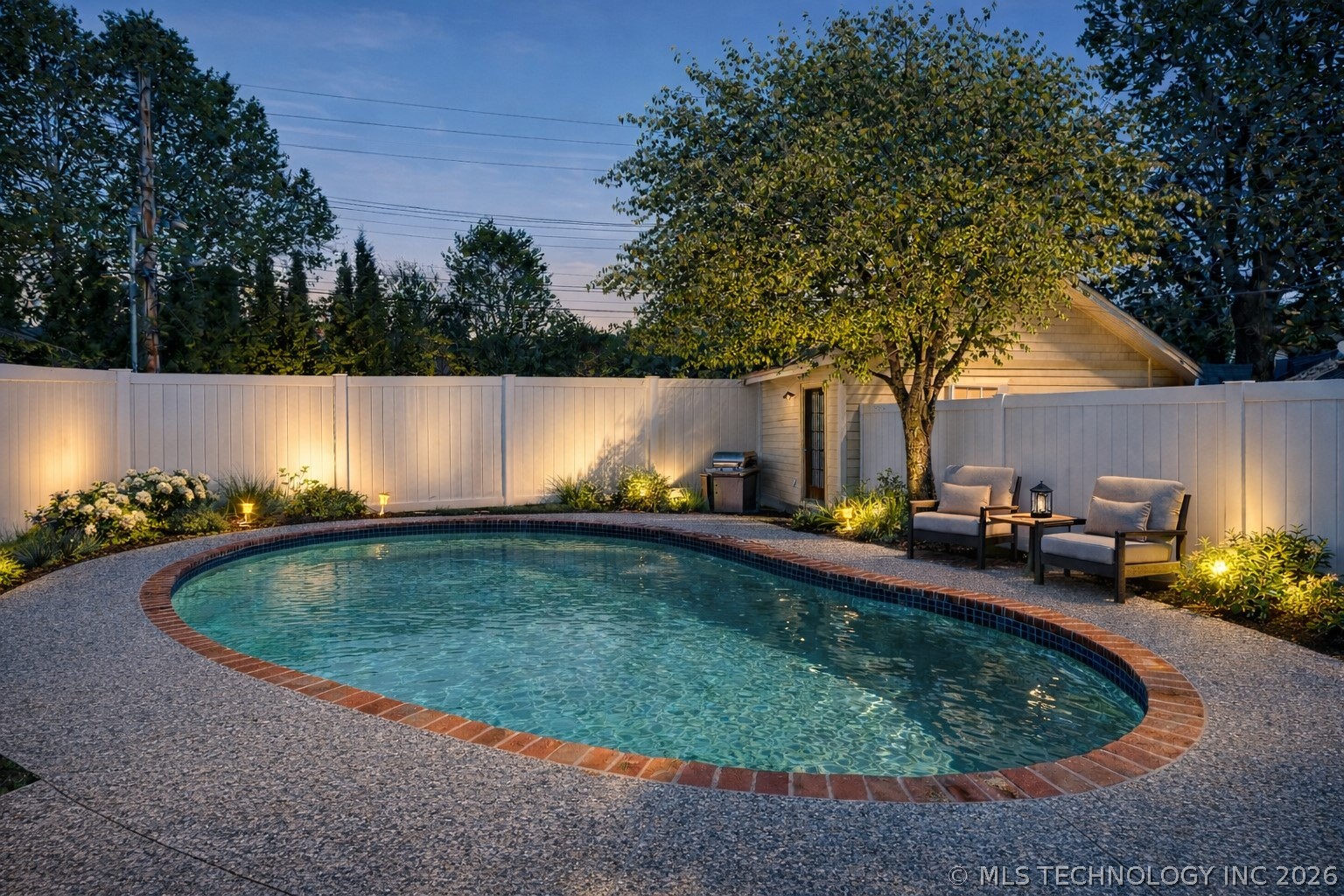 2251 S Saint Louis Avenue Property Photo 45