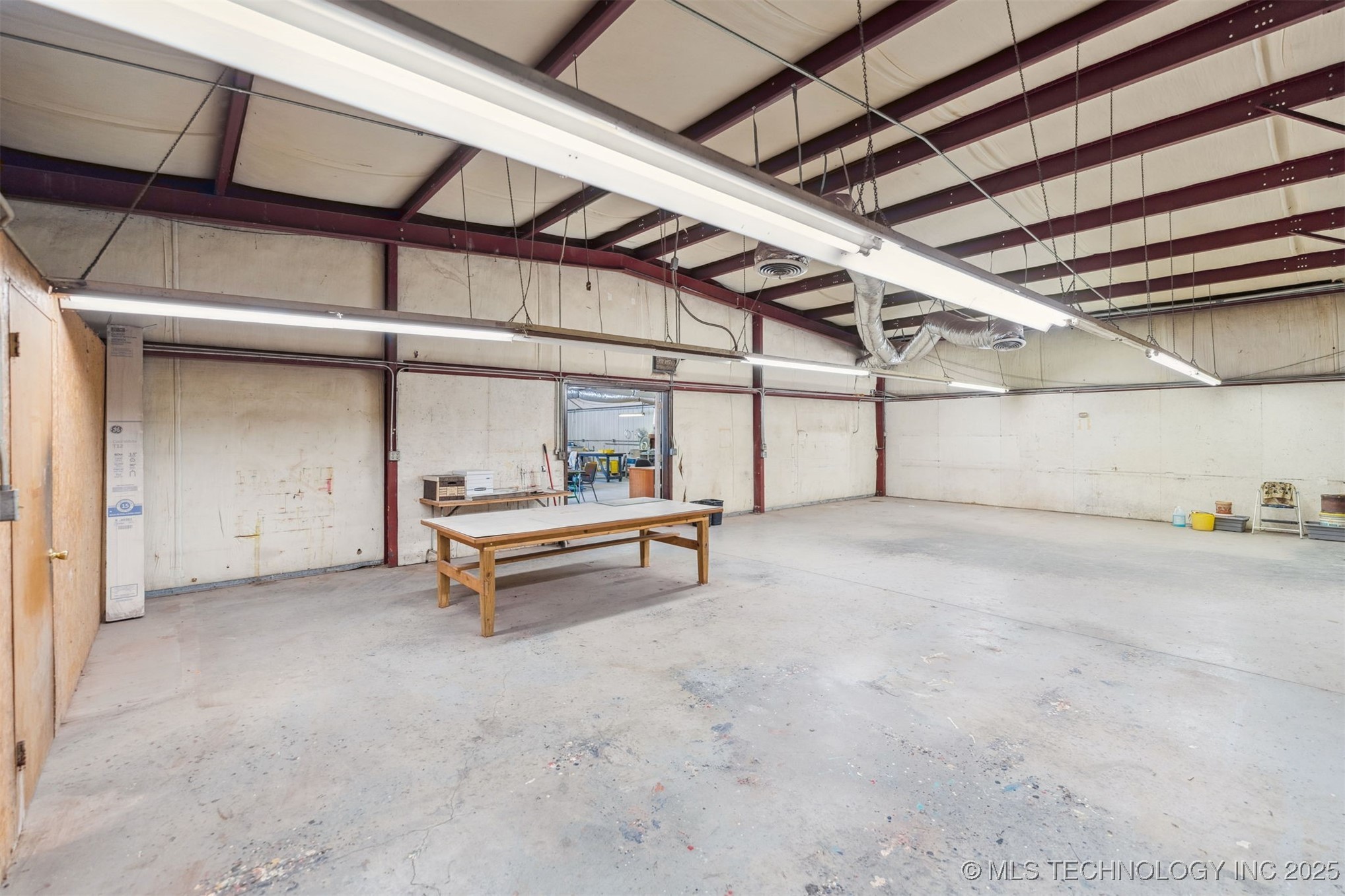 400 E Industrial Boulevard S Property Photo 6