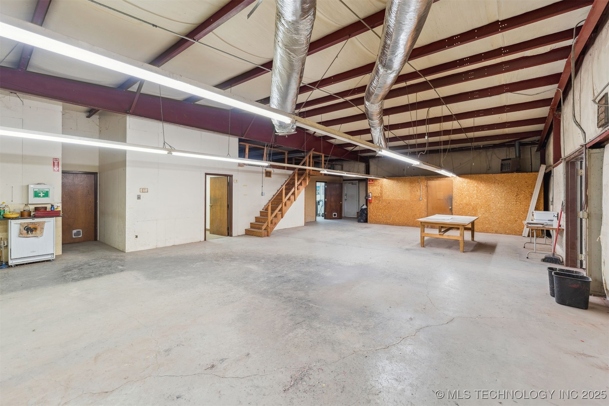 400 E Industrial Boulevard S Property Photo 7