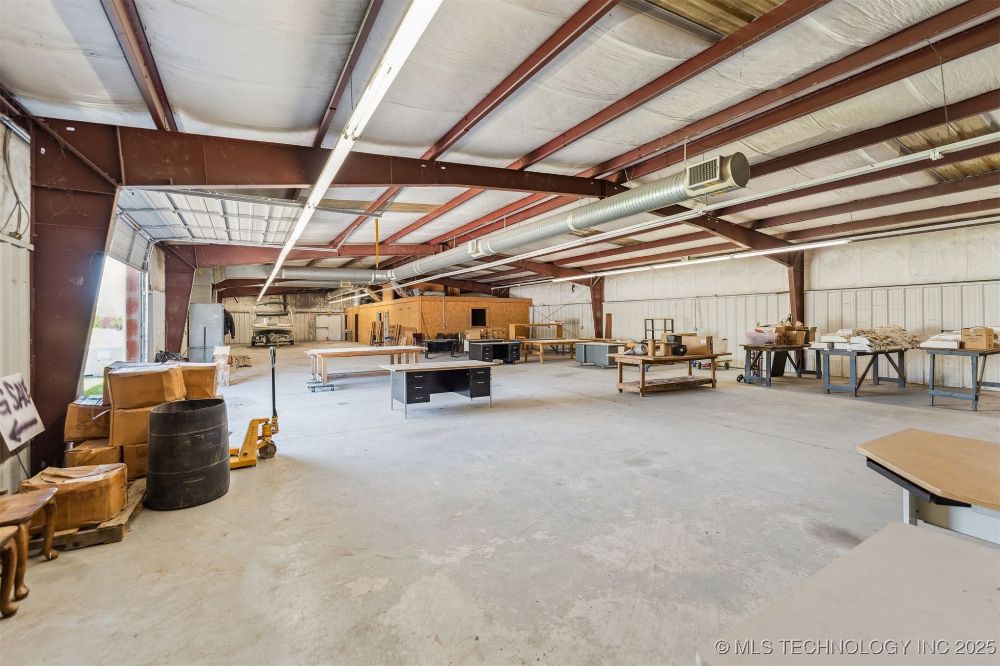 400 E Industrial Boulevard S Property Photo 10