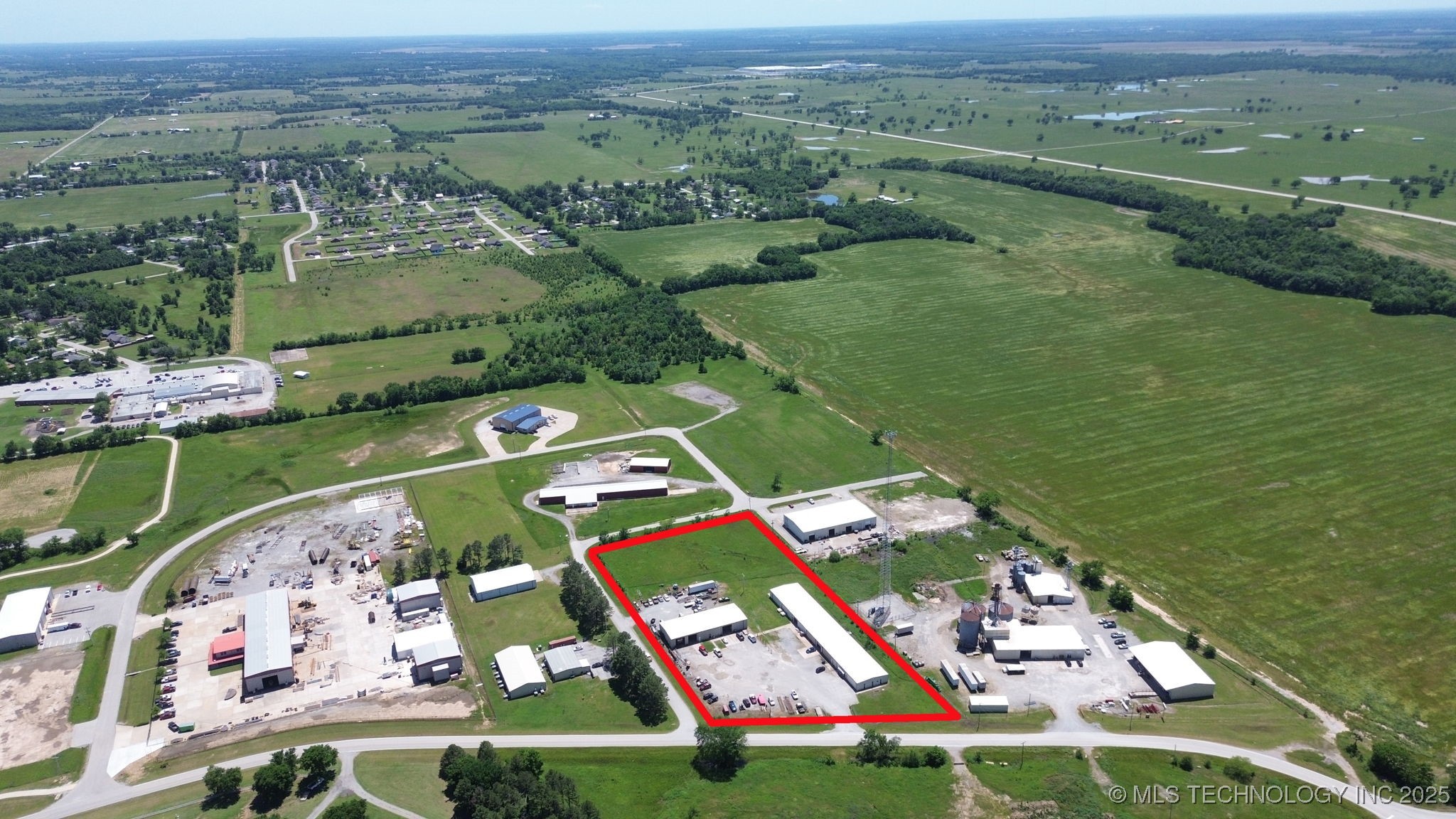 400 E Industrial Boulevard S Property Photo 19