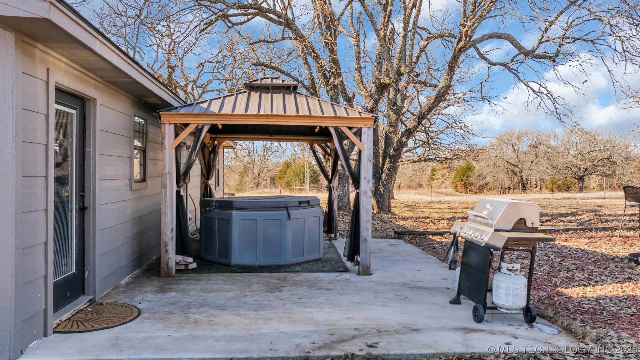 6263 Sunshine Road Property Photo 4