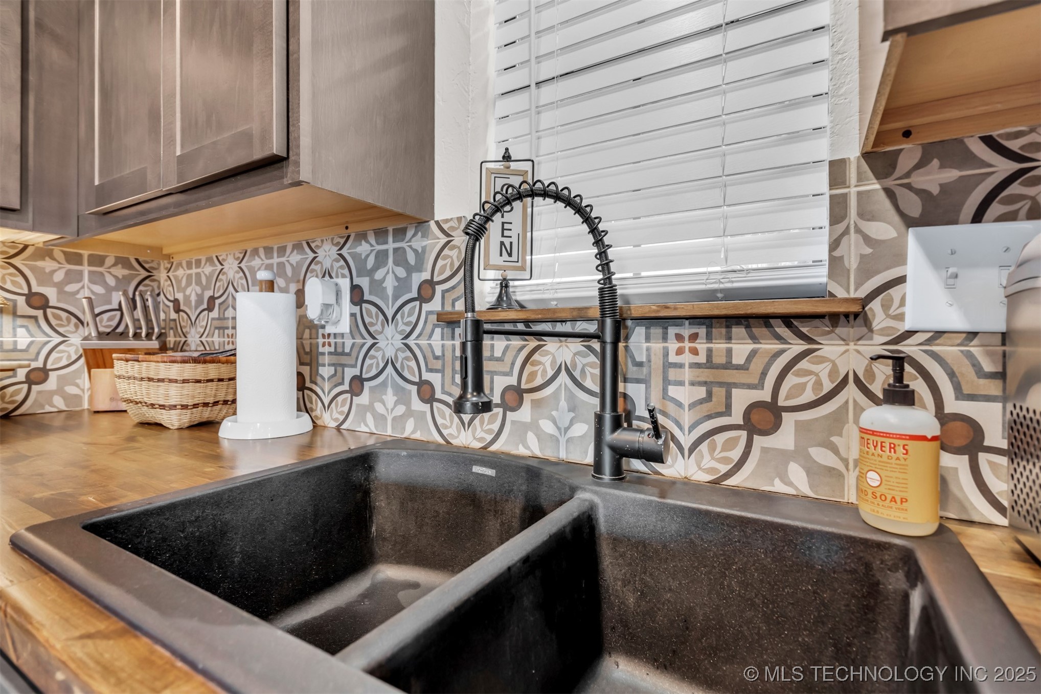 6263 Sunshine Road Property Photo 16