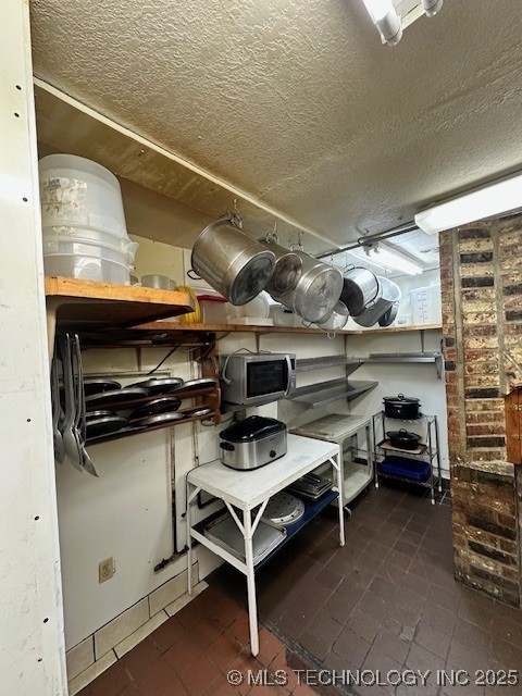 1100 N York Street Property Photo 12