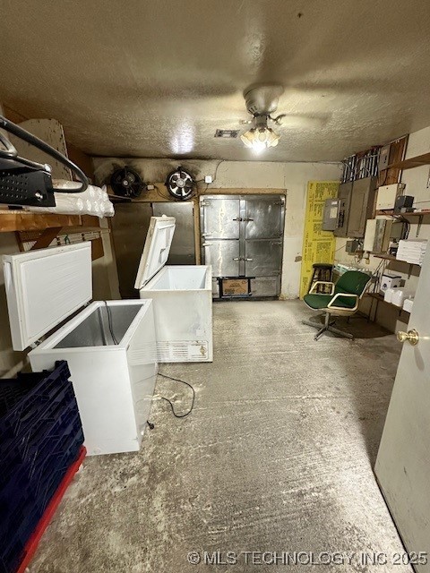 1100 N York Street Property Photo 13