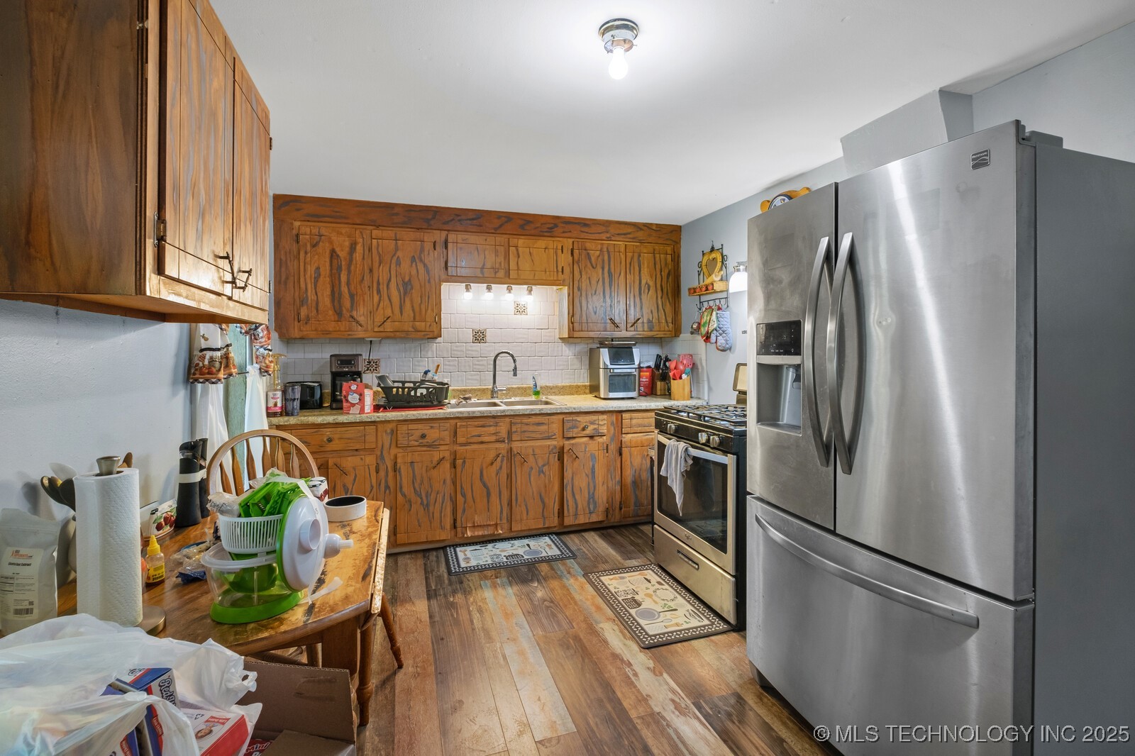 321 E Delaware Property Photo 10