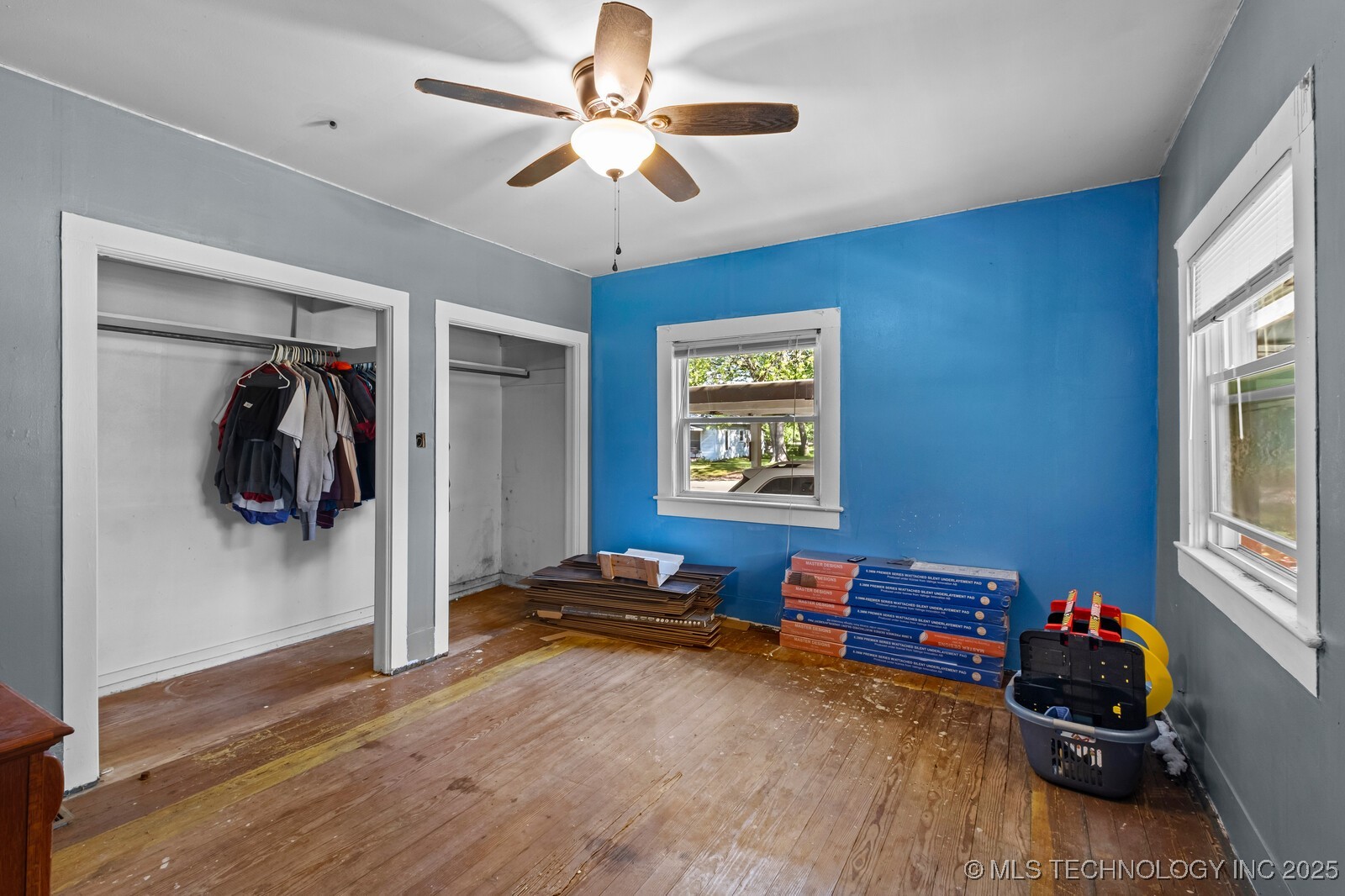 321 E Delaware Property Photo 15