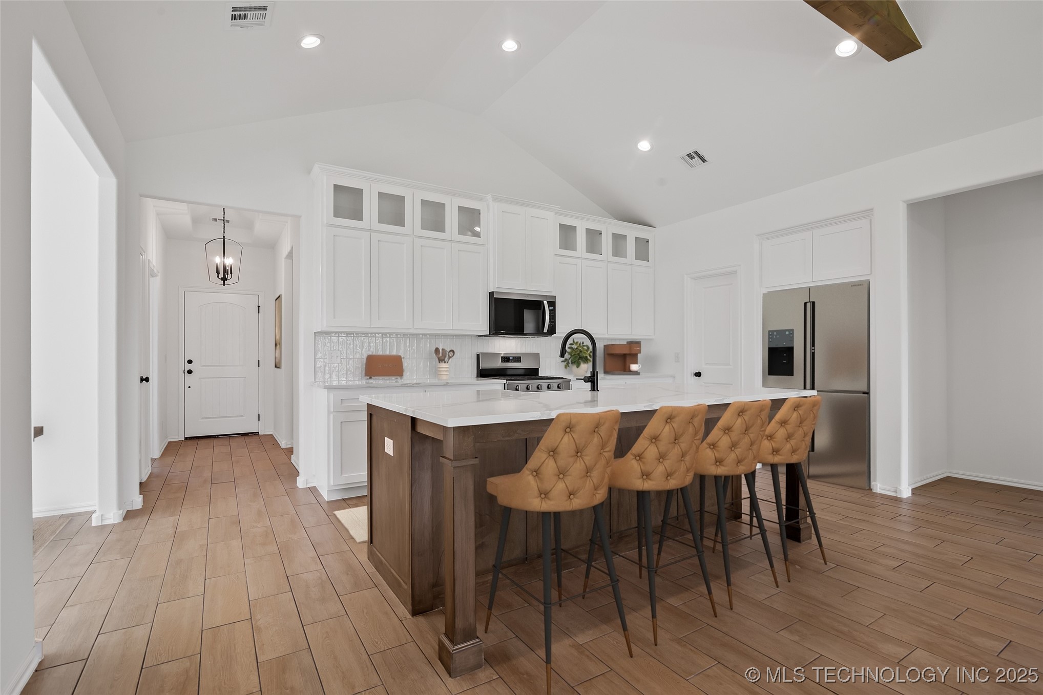 10617 N 120th East Avenue Property Photo 6