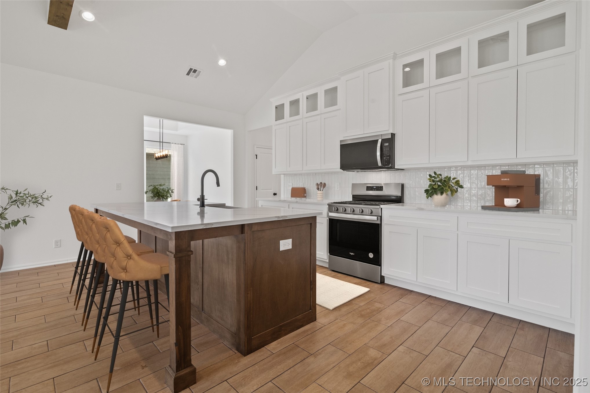 10617 N 120th East Avenue Property Photo 8