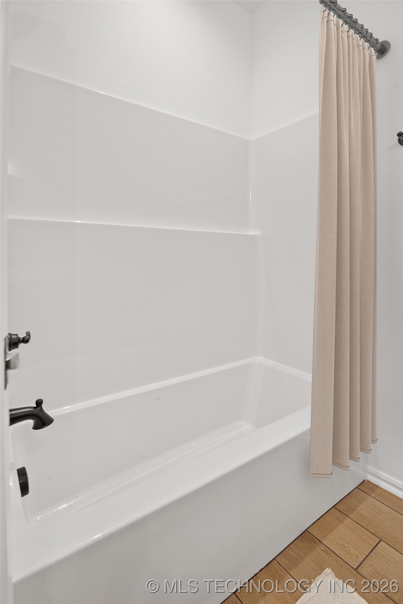 10617 N 120th East Avenue Property Photo 26