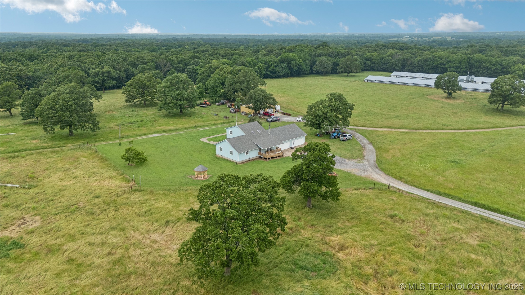 7864 S 449 Road Property Photo 2