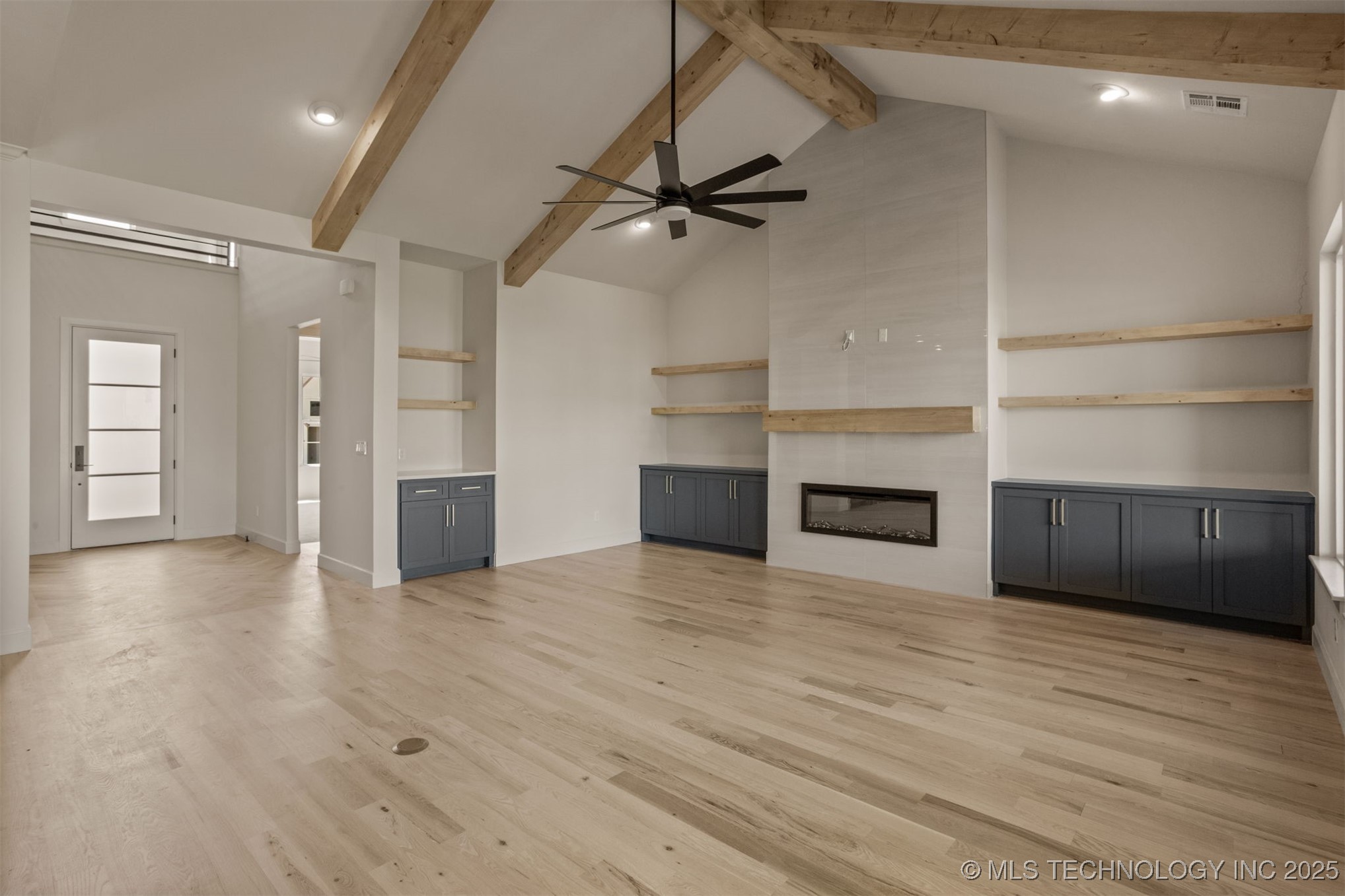 2355 E 135th Place Property Photo 7