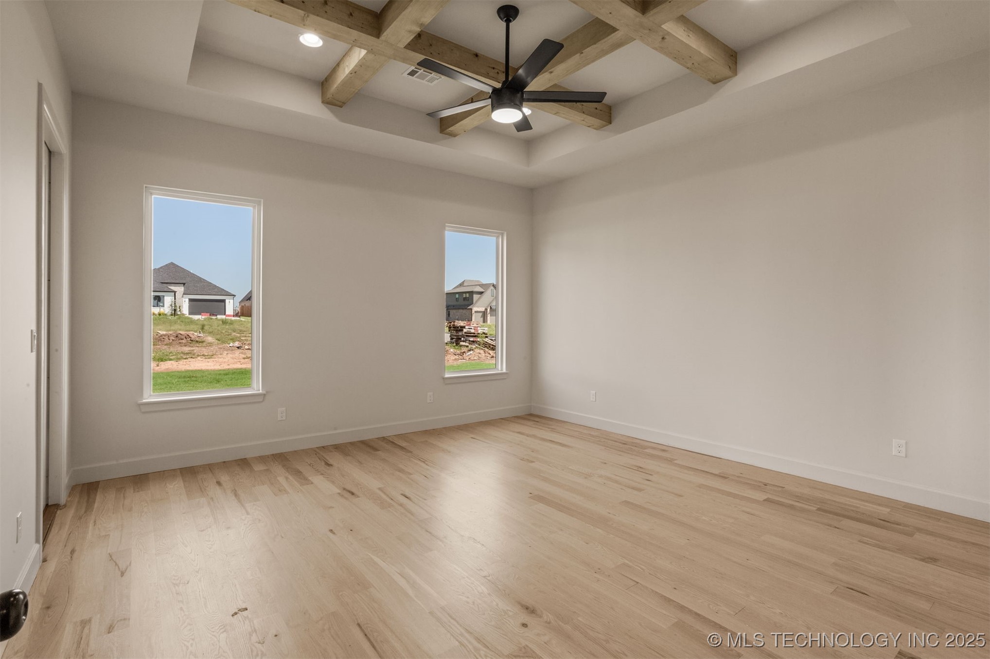 2355 E 135th Place Property Photo 13