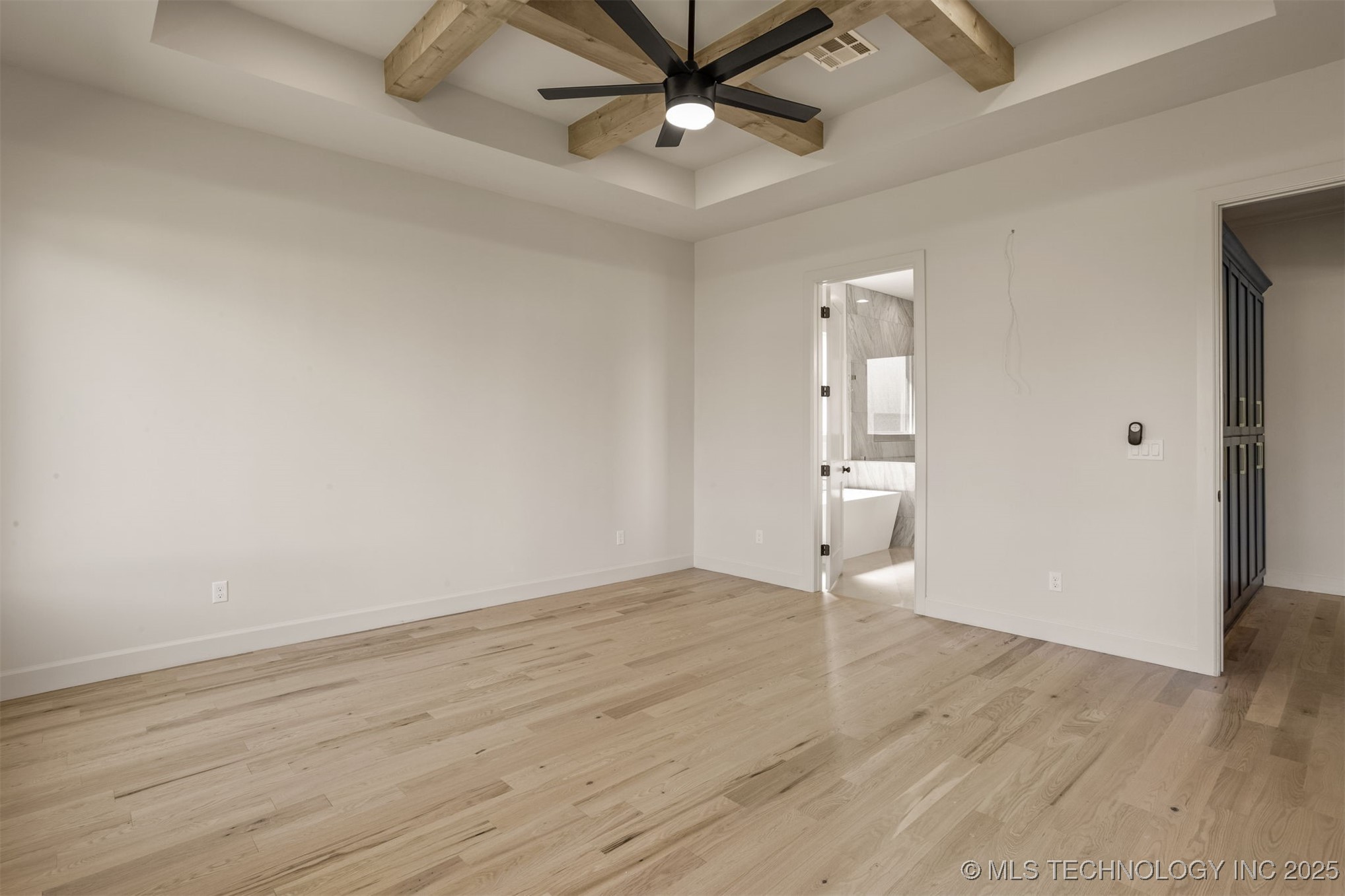 2355 E 135th Place Property Photo 14