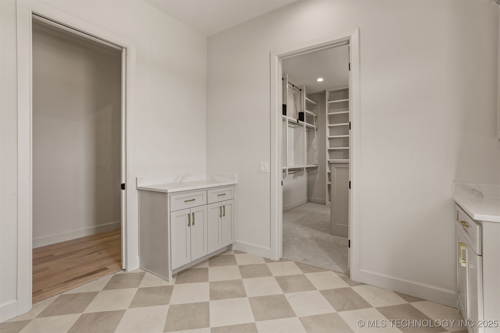 2355 E 135th Place Property Photo 18