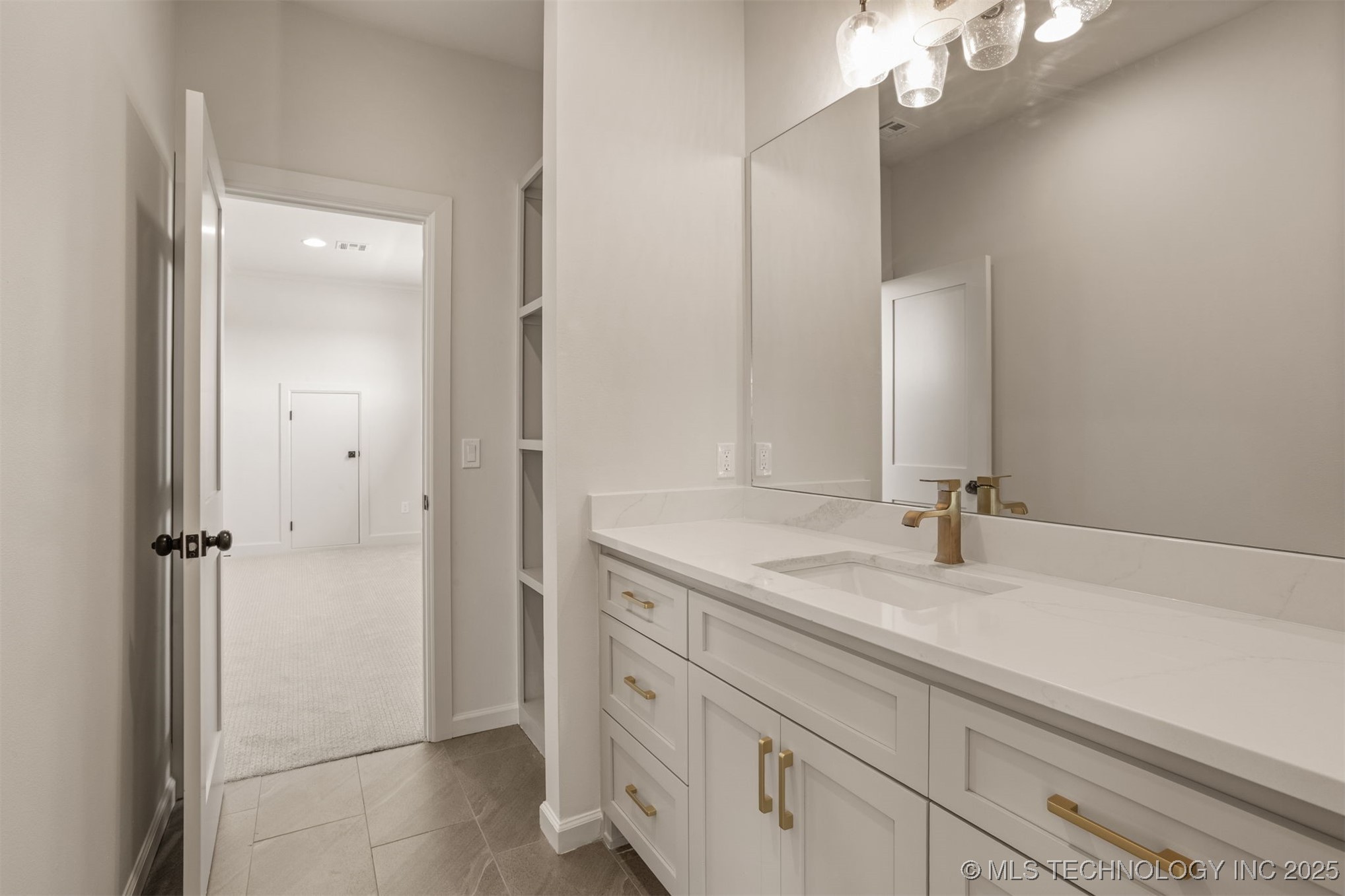 2355 E 135th Place Property Photo 29