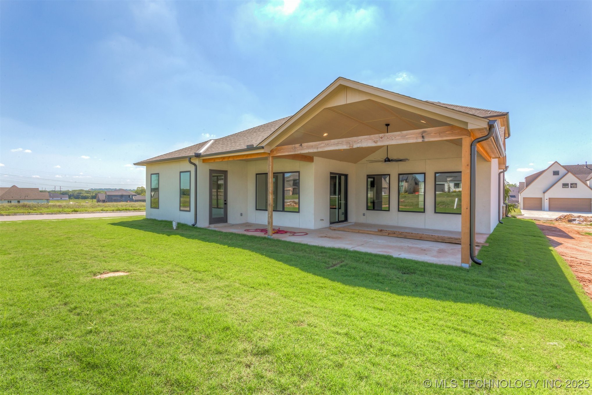 2355 E 135th Place Property Photo 31