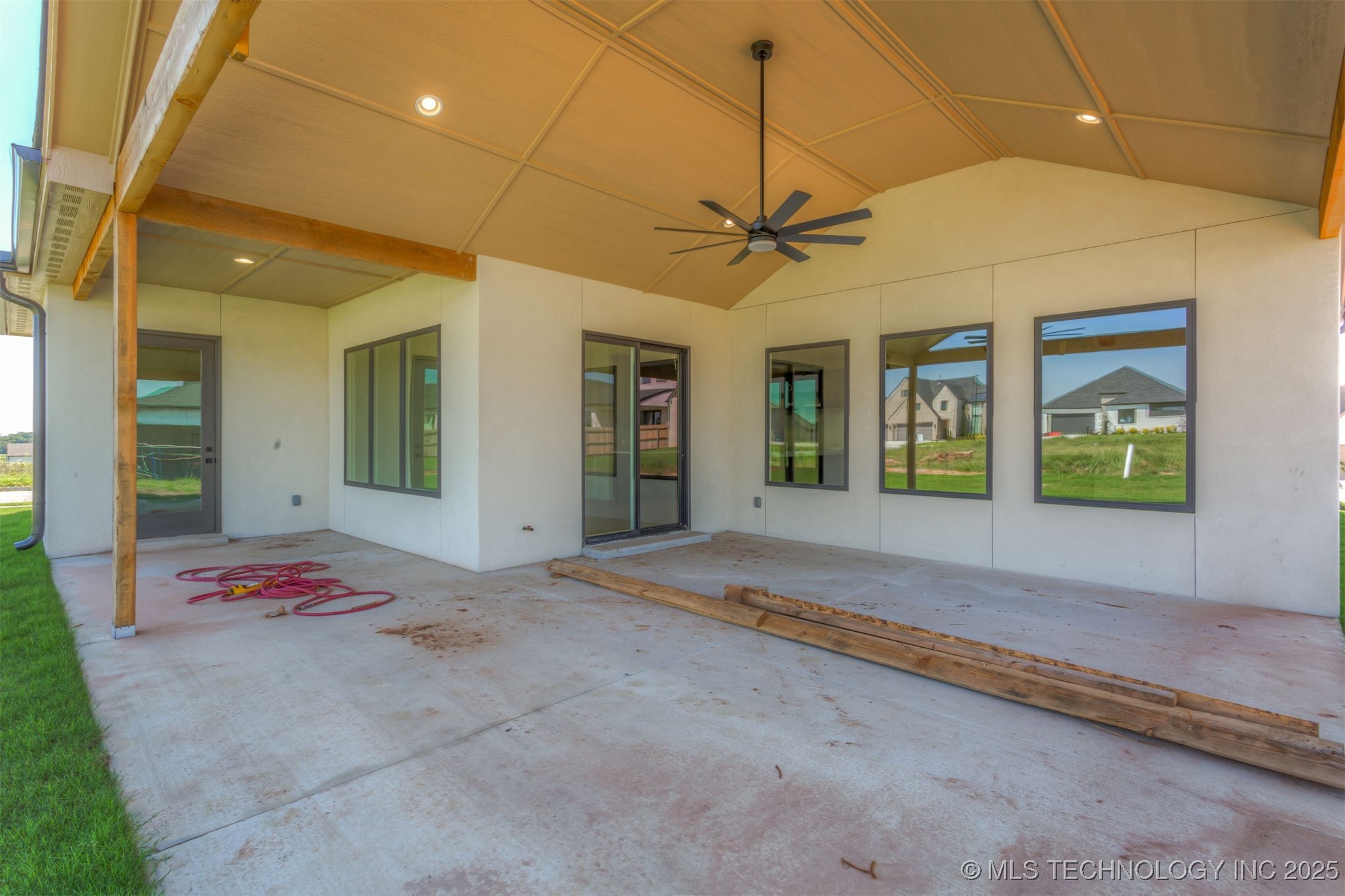 2355 E 135th Place Property Photo 32