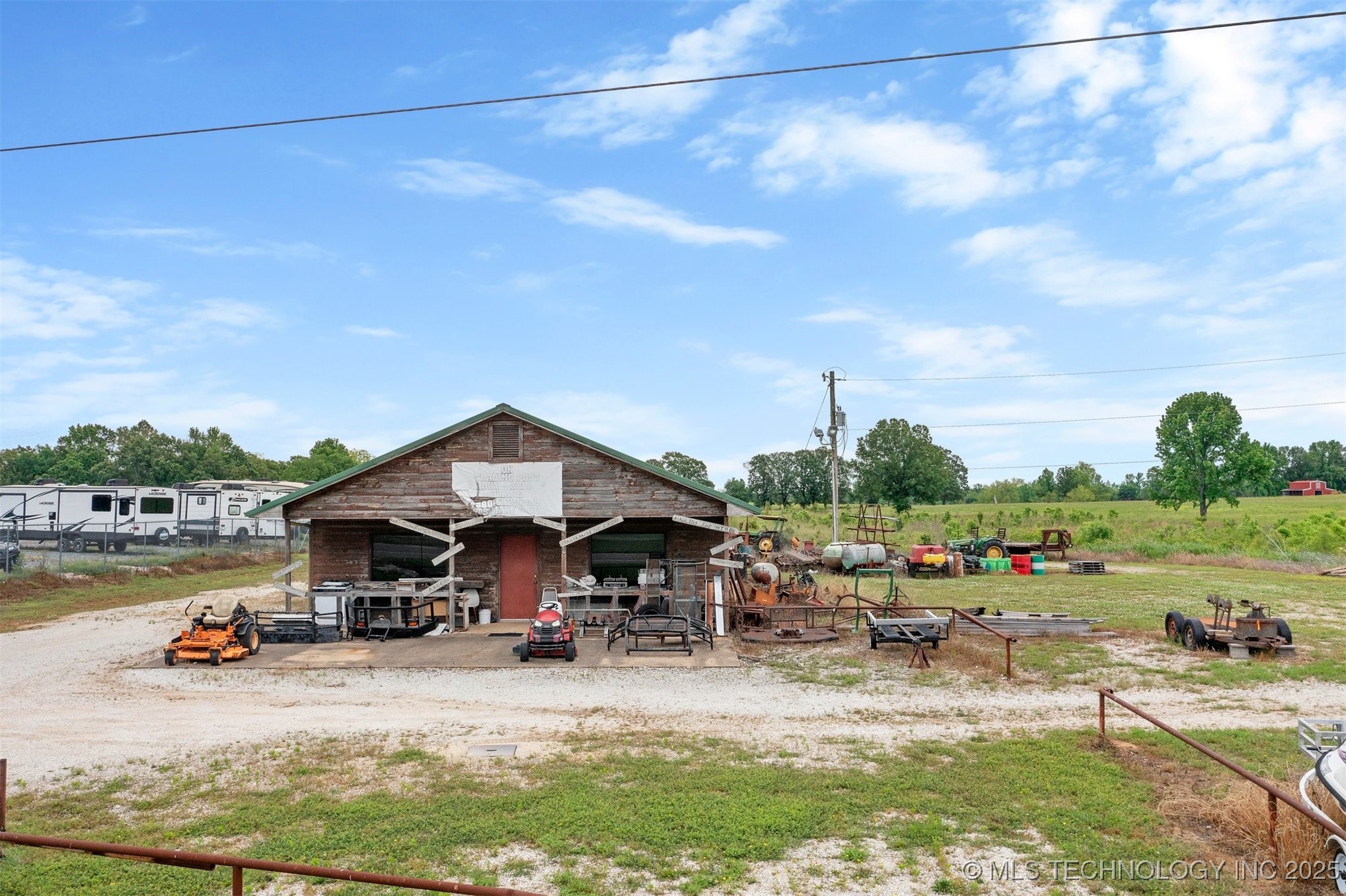 1100 Ne Lincoln Property Photo 6