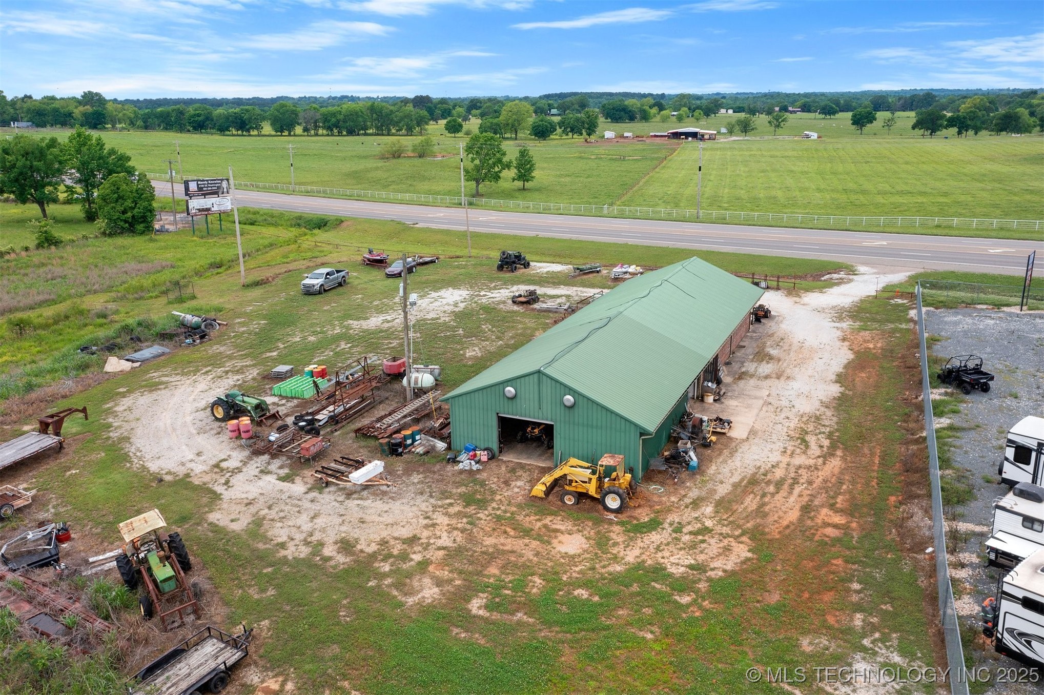 1100 Ne Lincoln Property Photo 7