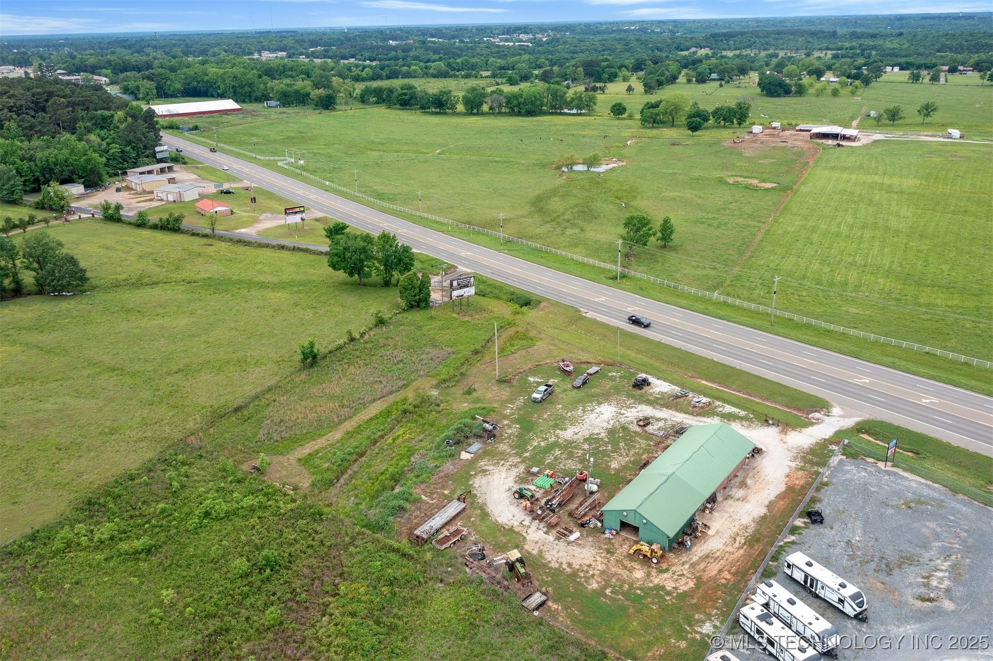 1100 Ne Lincoln Property Photo 8