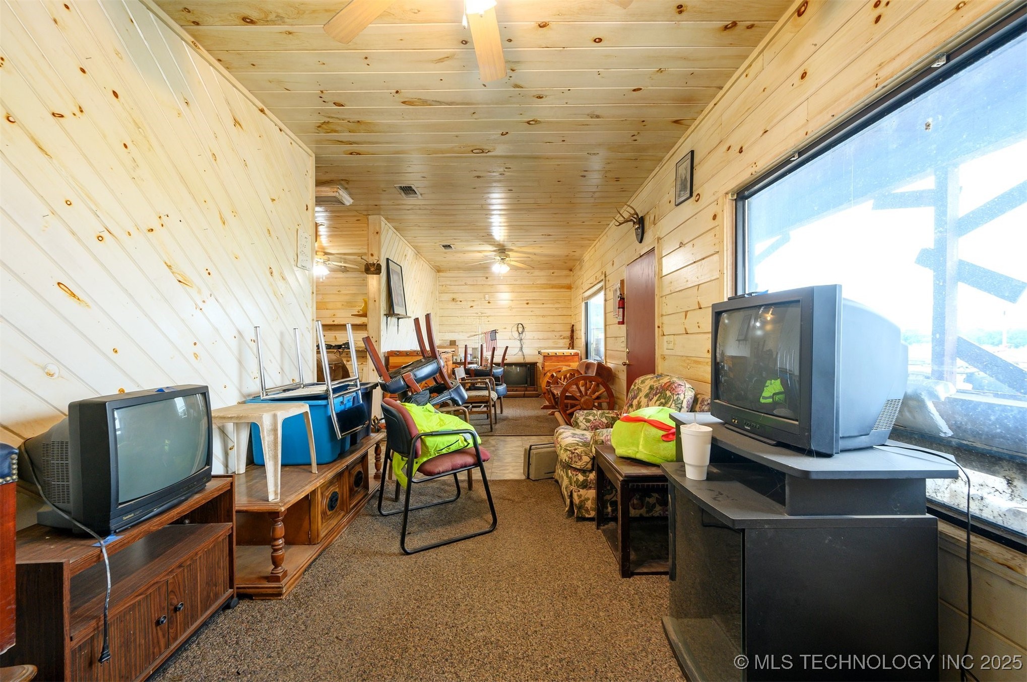 1100 Ne Lincoln Property Photo 14