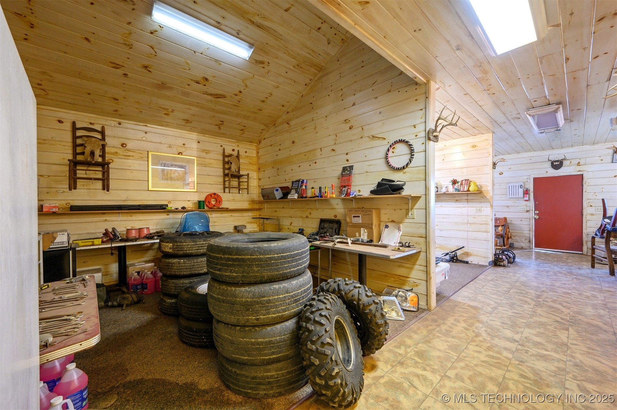 1100 Ne Lincoln Property Photo 22