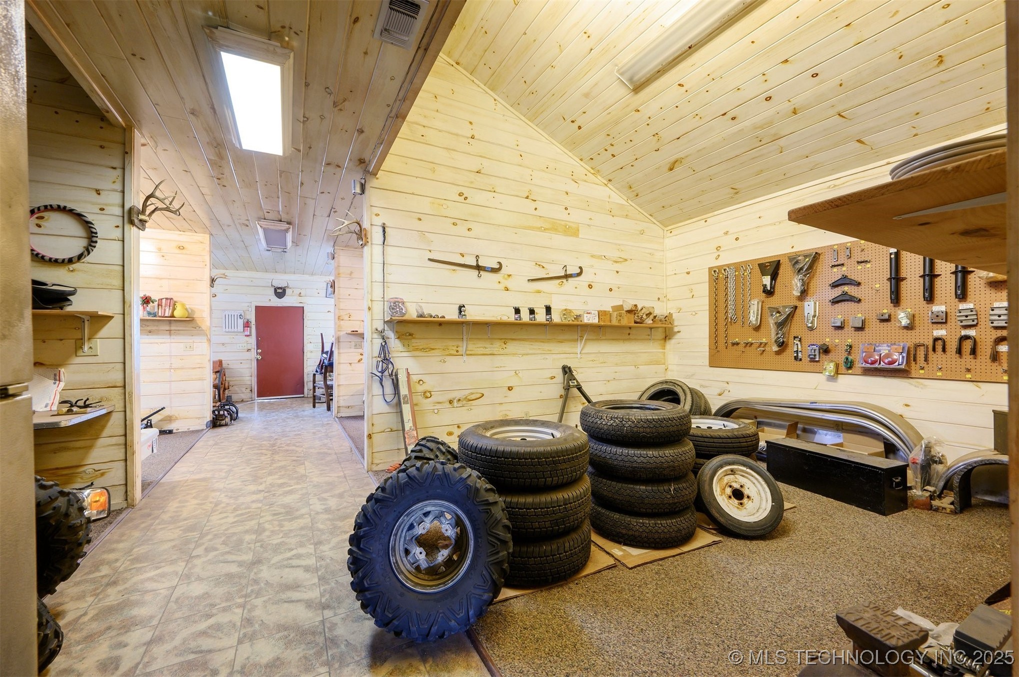 1100 Ne Lincoln Property Photo 23