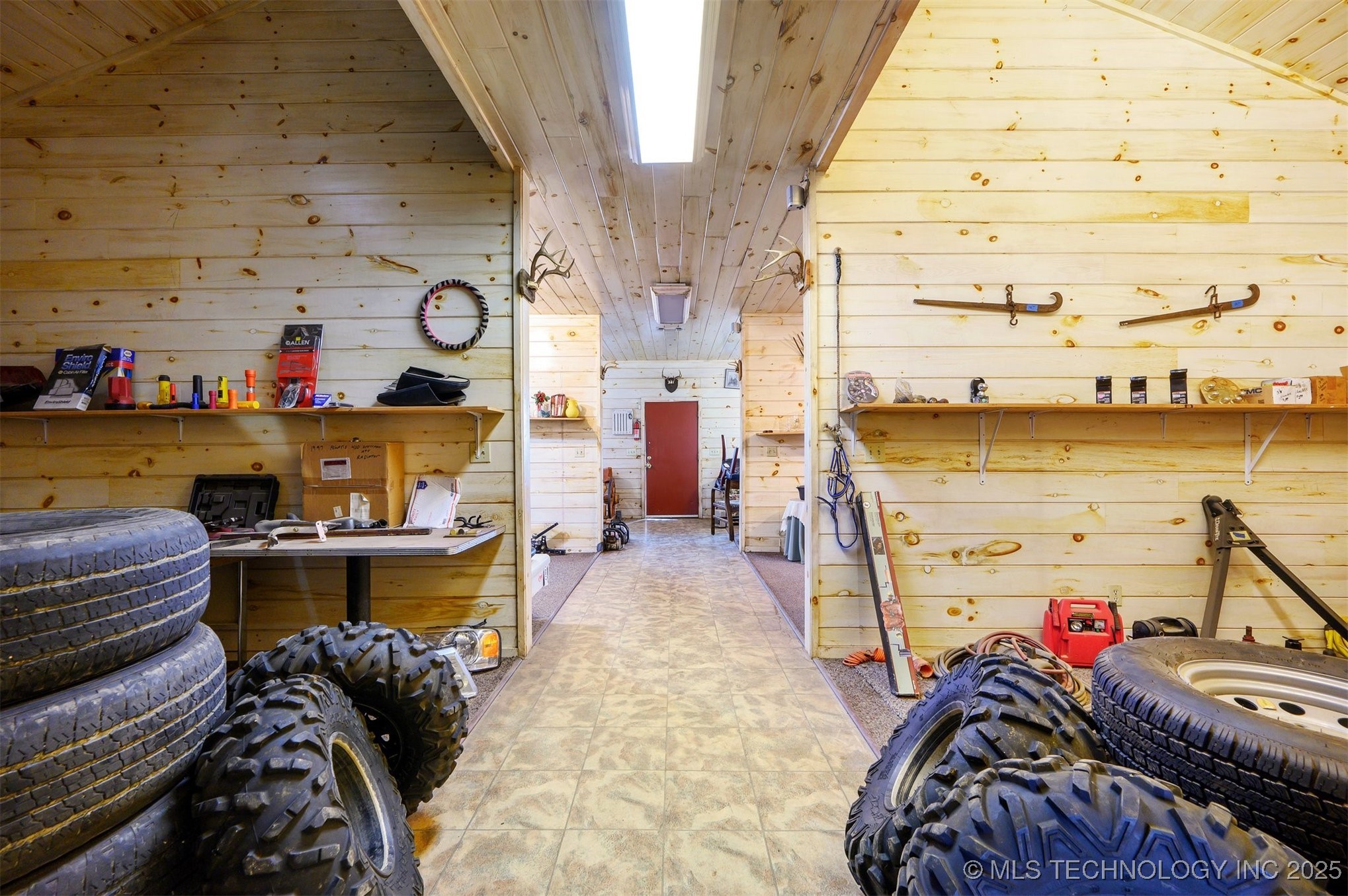 1100 Ne Lincoln Property Photo 24