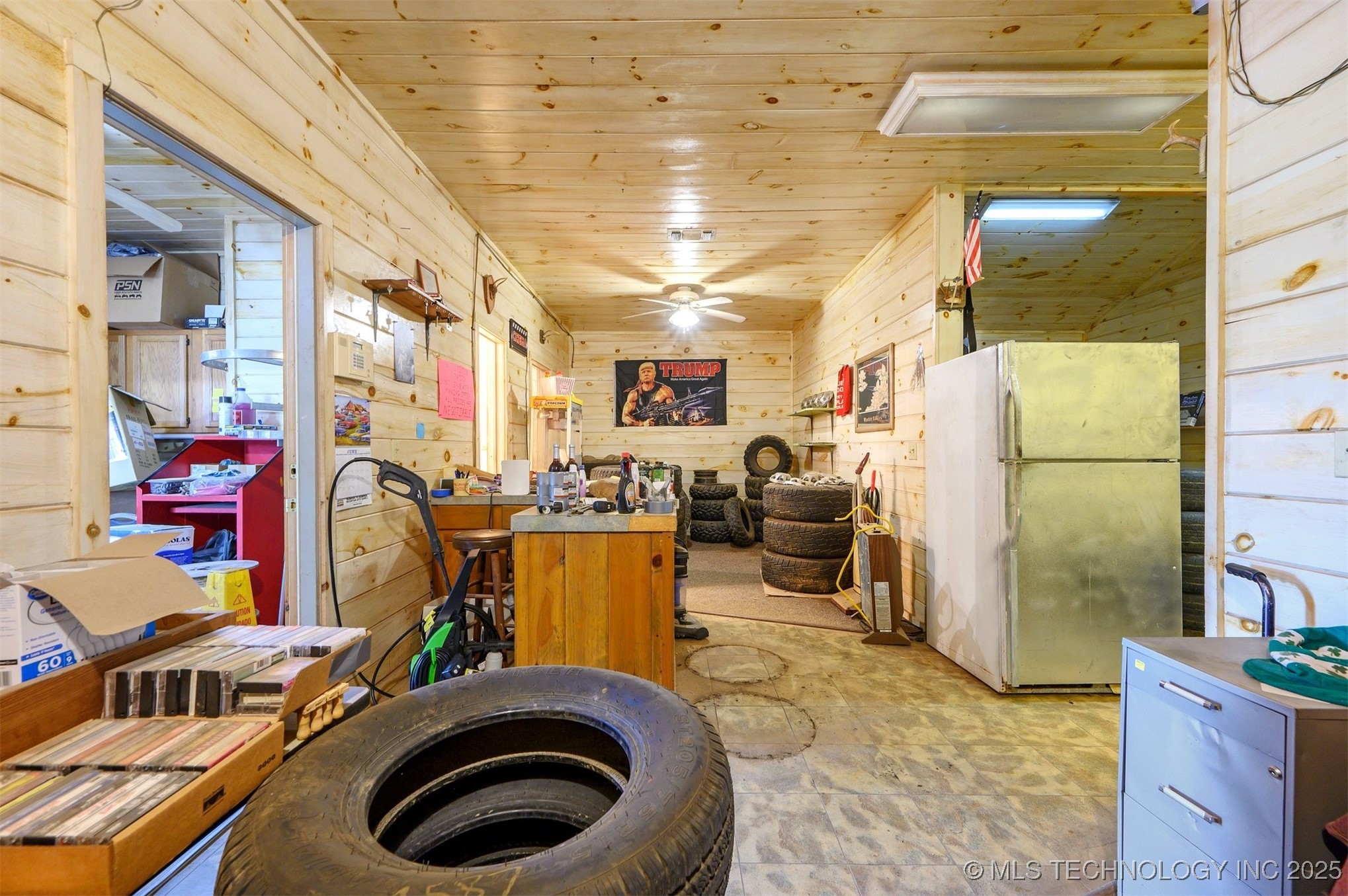 1100 Ne Lincoln Property Photo 27