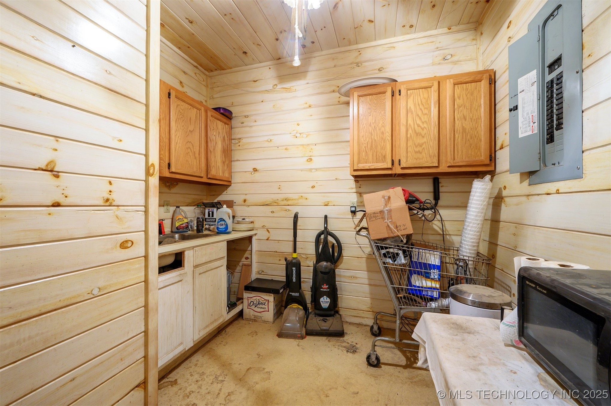 1100 Ne Lincoln Property Photo 31