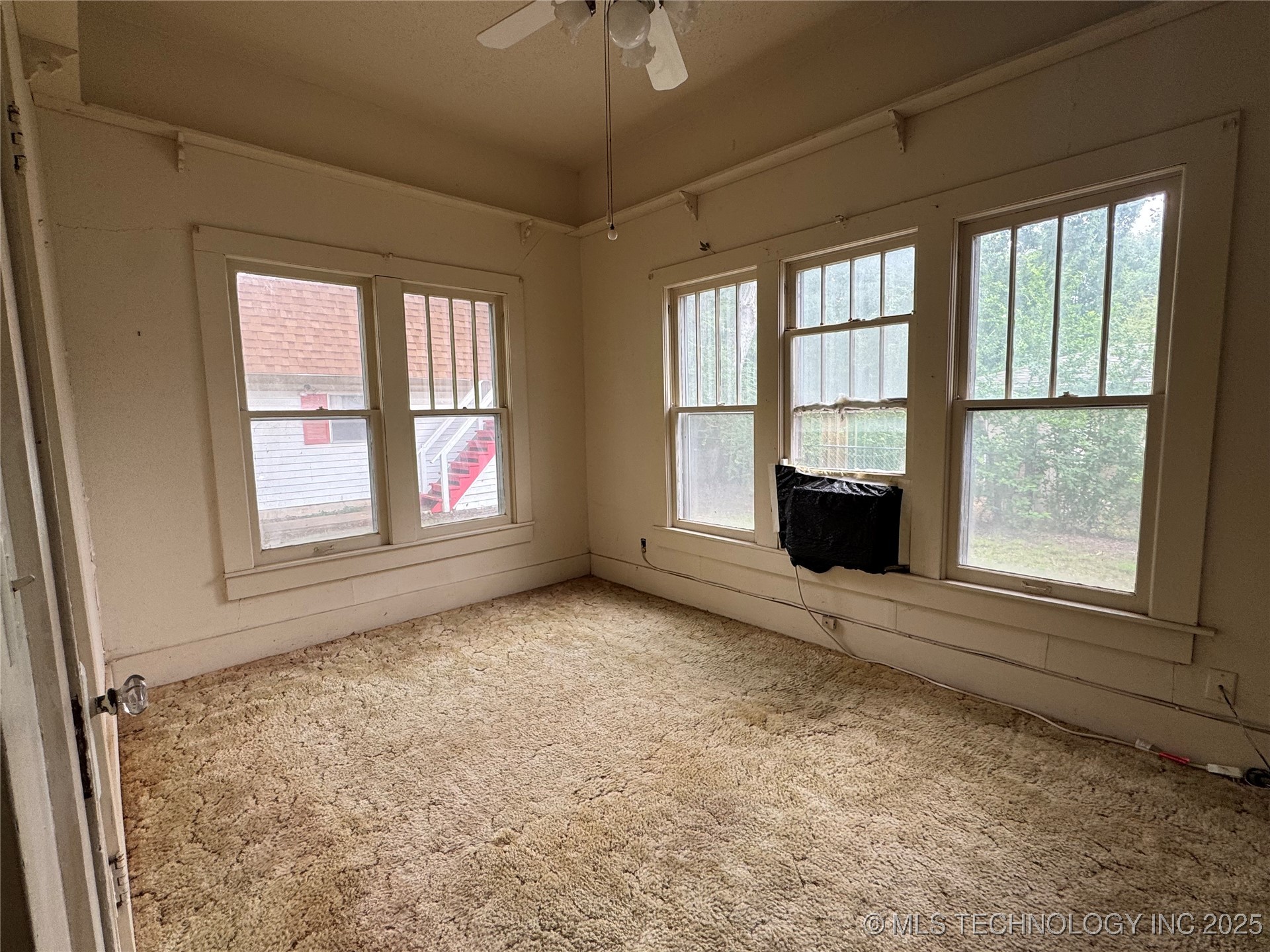 1524 W Maple Street W Property Photo 10