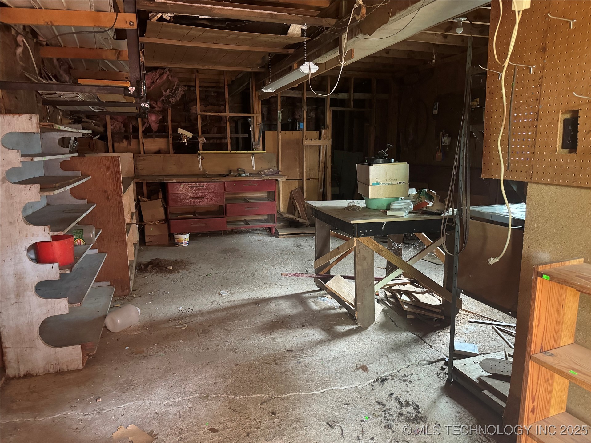 1524 W Maple Street W Property Photo 17