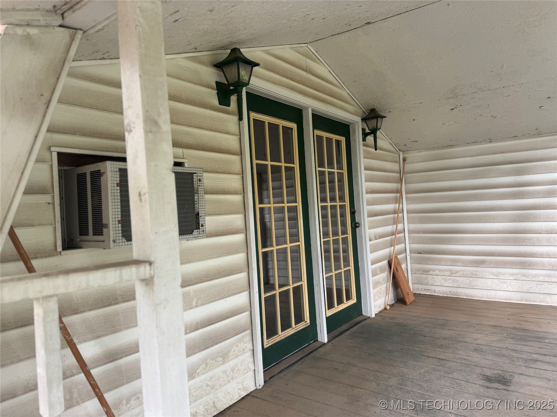 1524 W Maple Street W Property Photo 18