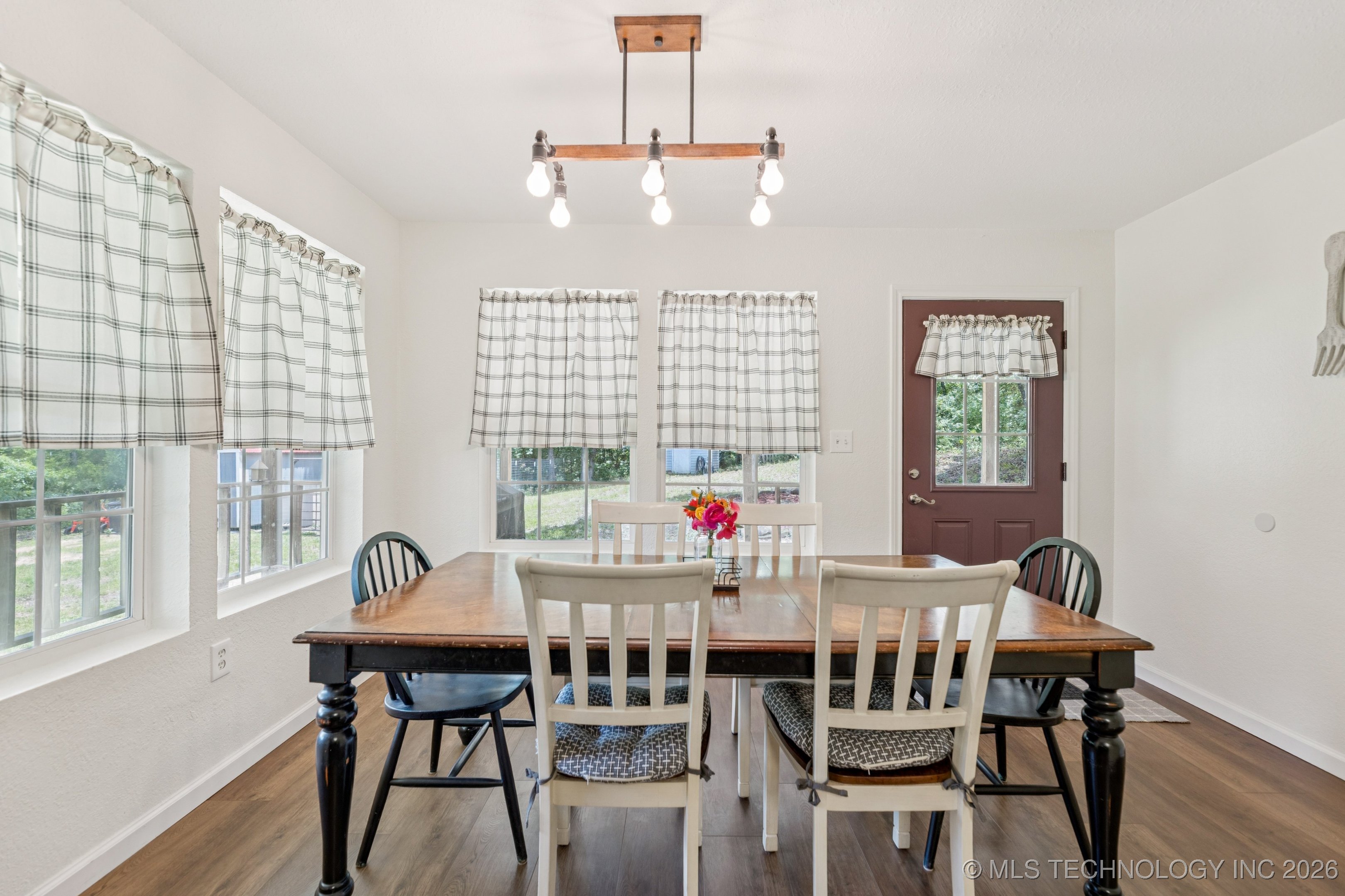 363270 E 5700 Road Property Photo 10