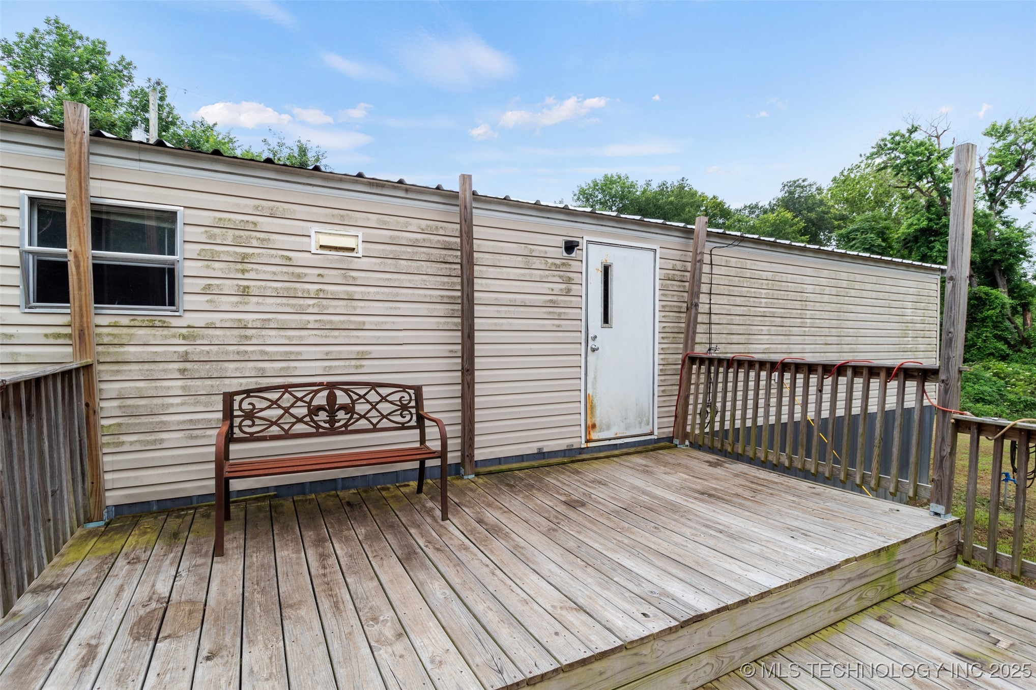 604 W Cowley Avenue W Property Photo 4