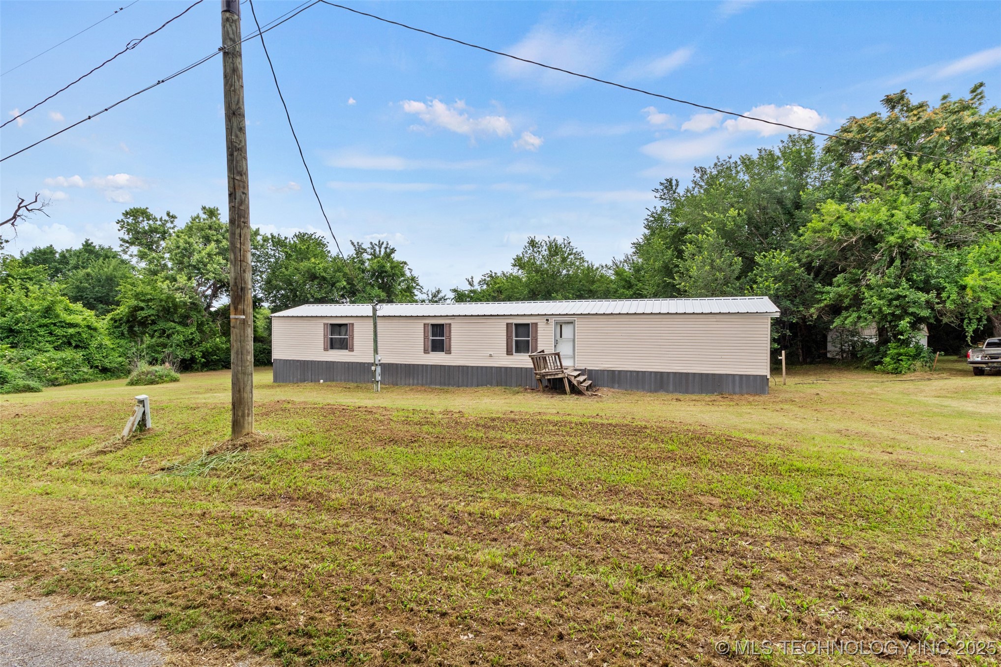 604 W Cowley Avenue W Property Photo 5