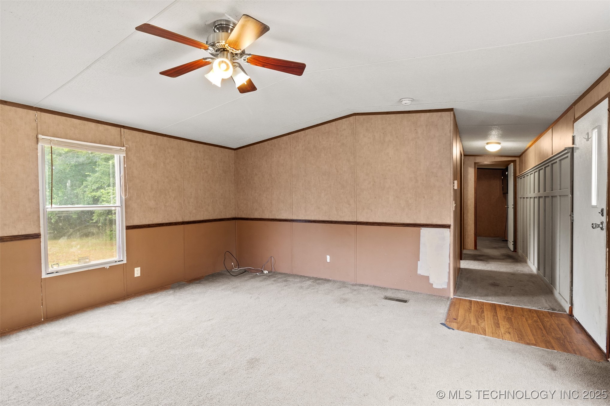 604 W Cowley Avenue W Property Photo 12