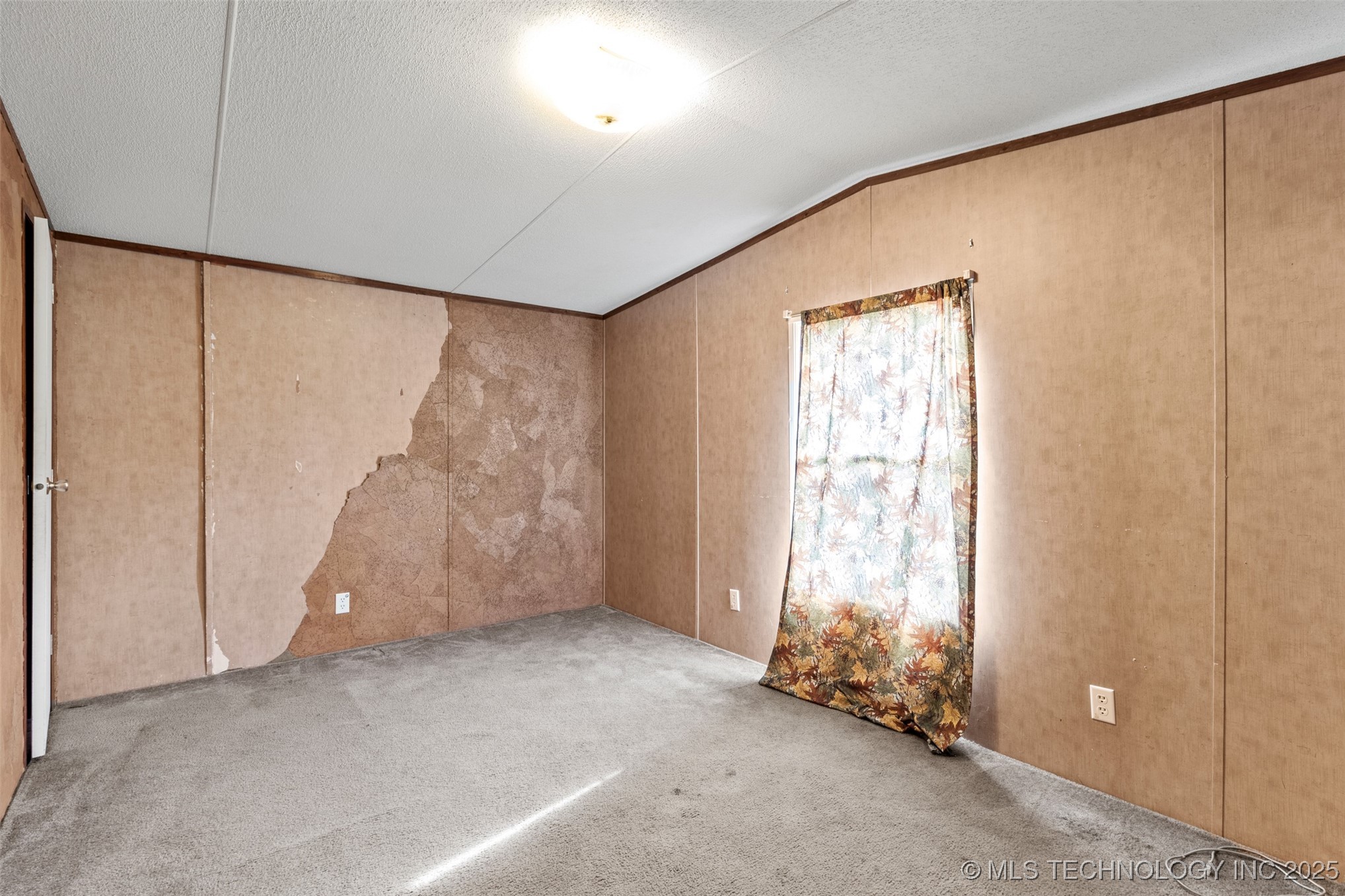 604 W Cowley Avenue W Property Photo 13