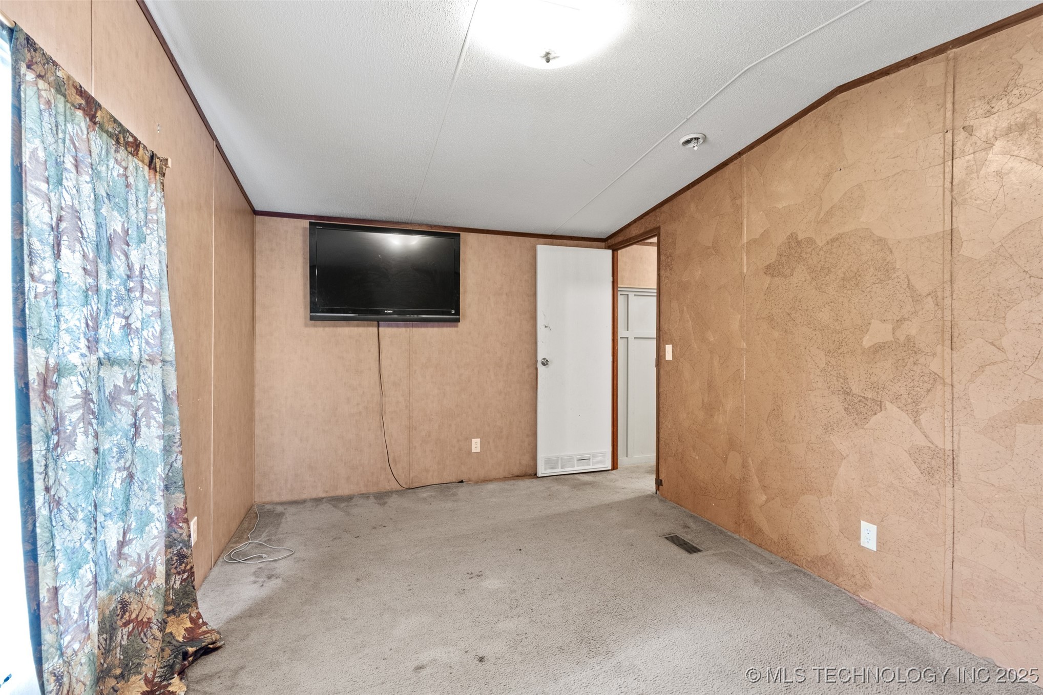 604 W Cowley Avenue W Property Photo 14