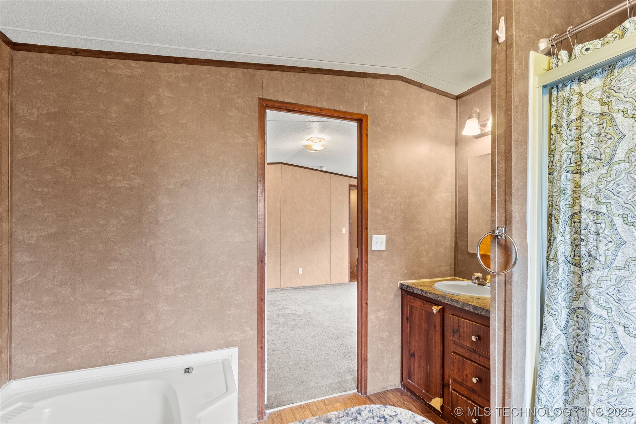 604 W Cowley Avenue W Property Photo 20