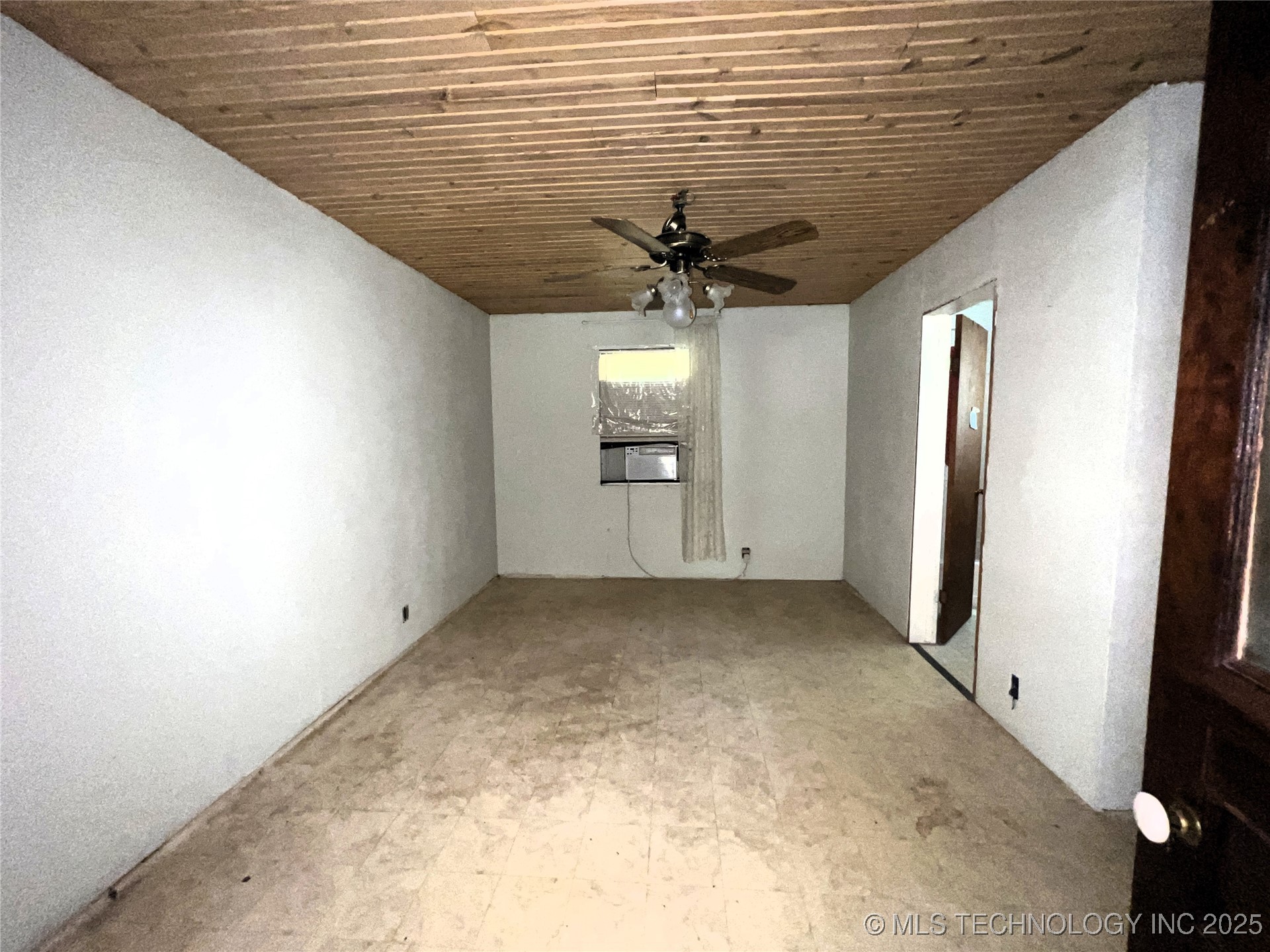 23243 Spicer Property Photo 11