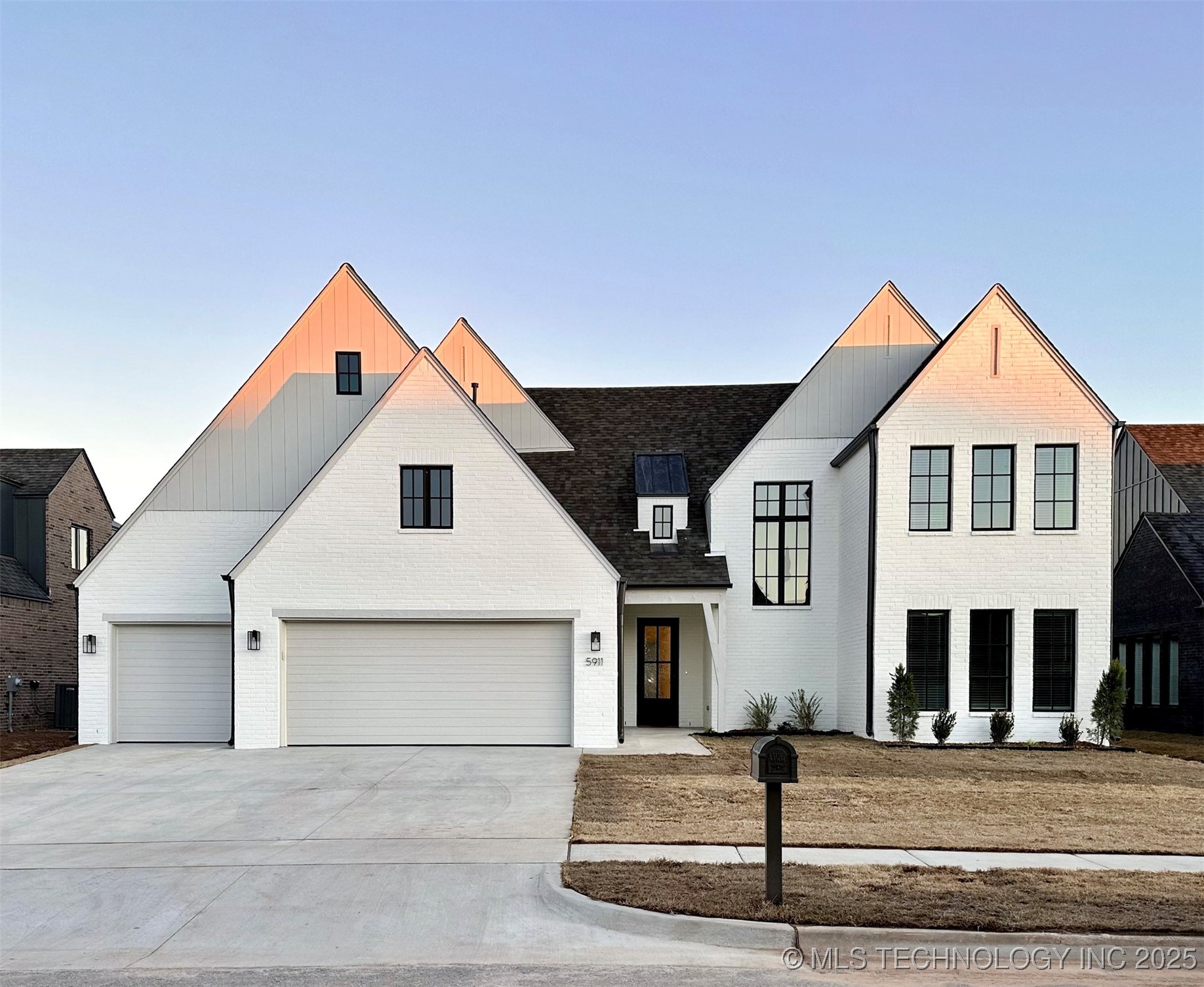 5911 E 127th Place S Property Photo 1